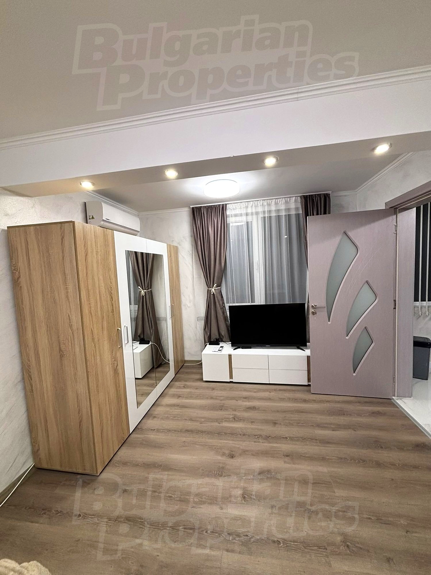Gallery Picture 28
