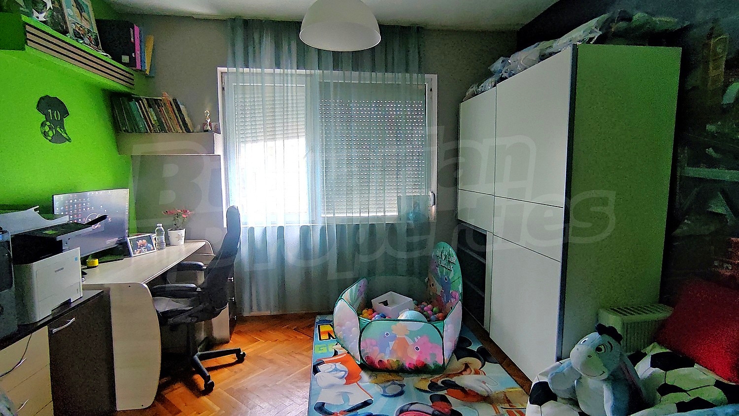 Gallery Picture 9