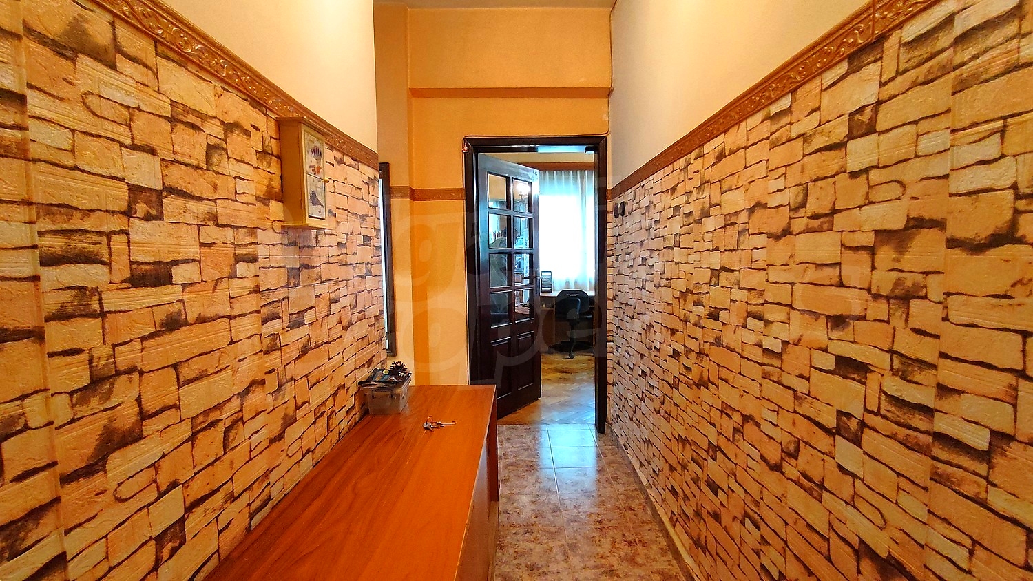 Gallery Picture 17