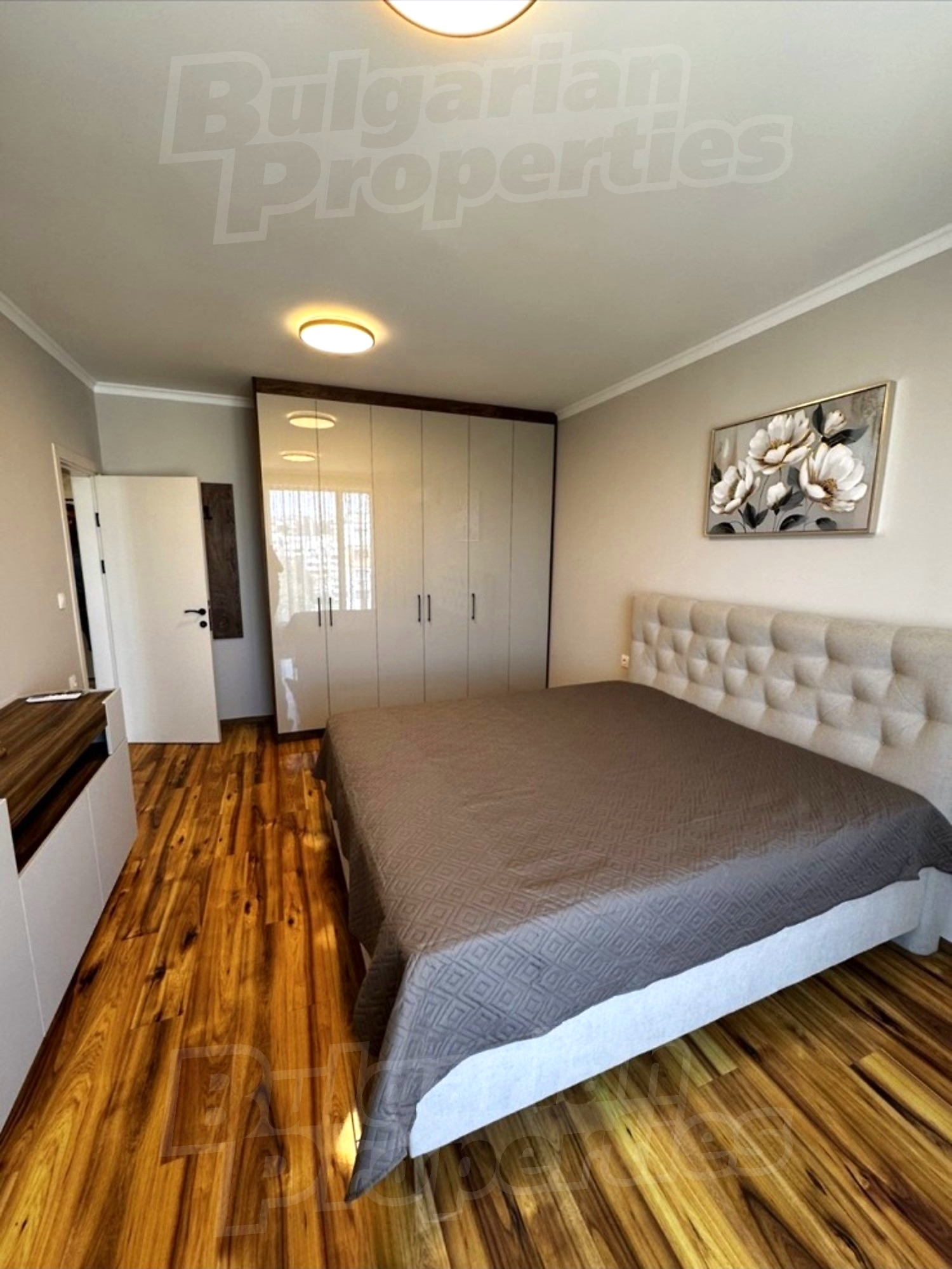 Gallery Picture 16