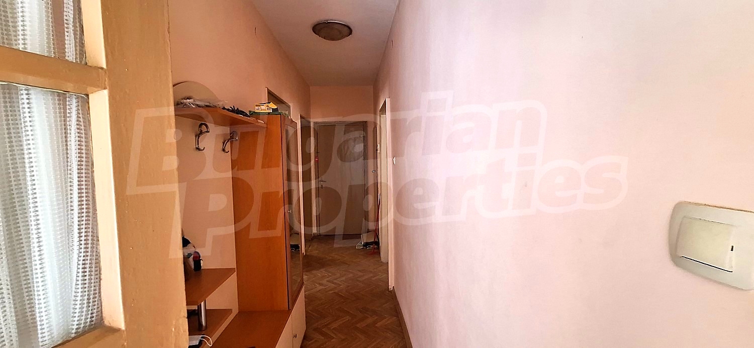 Gallery Picture 10