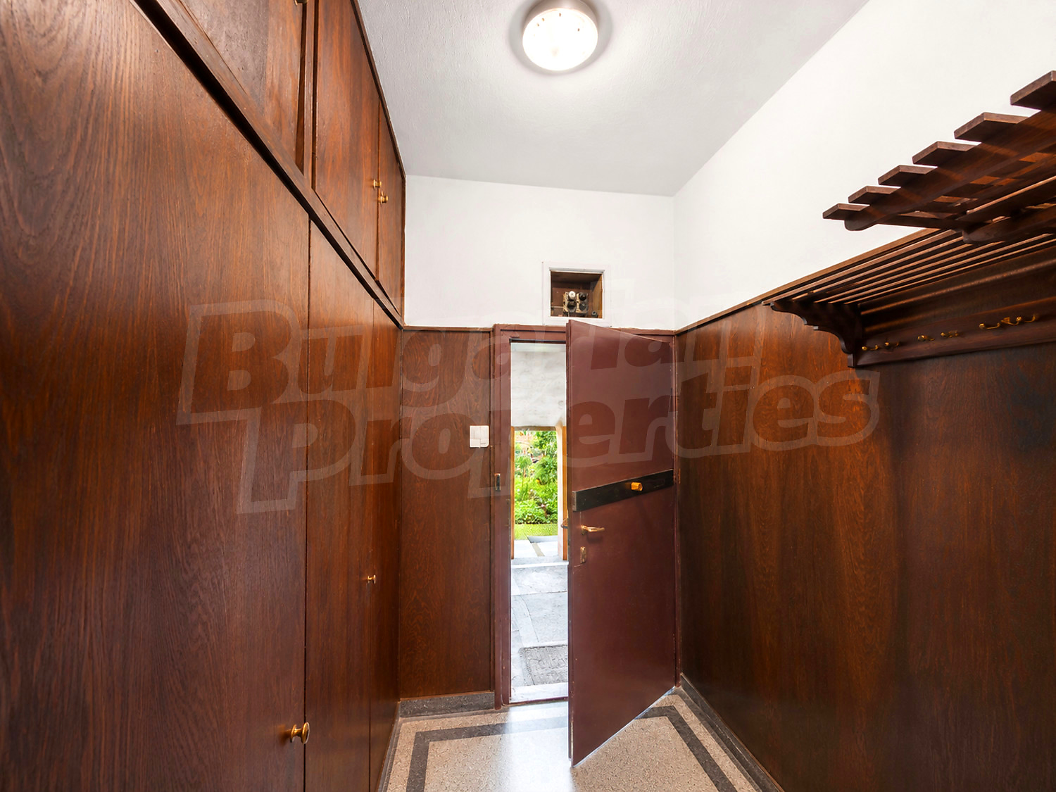Gallery Picture 8