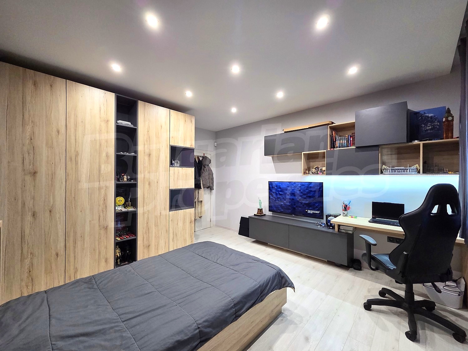 Gallery Picture 61