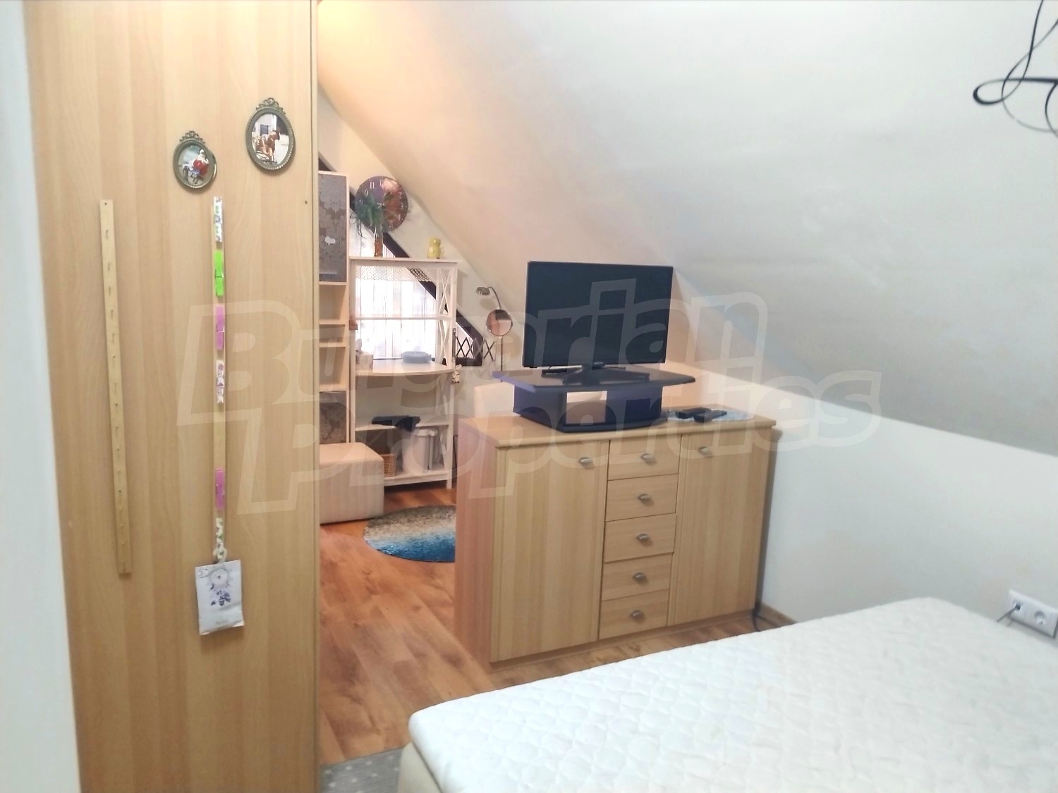 Gallery Picture 10