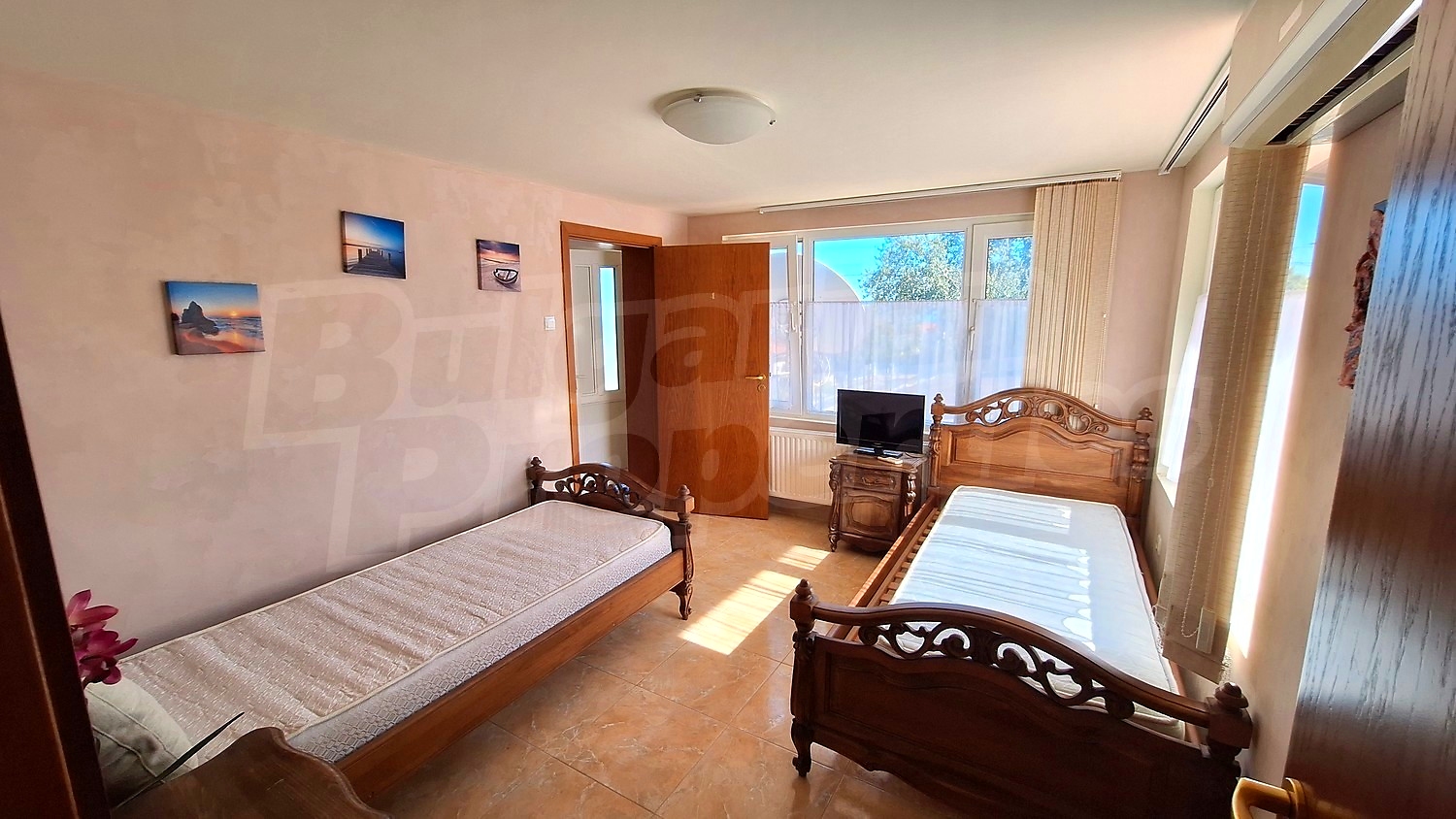 Gallery Picture 34