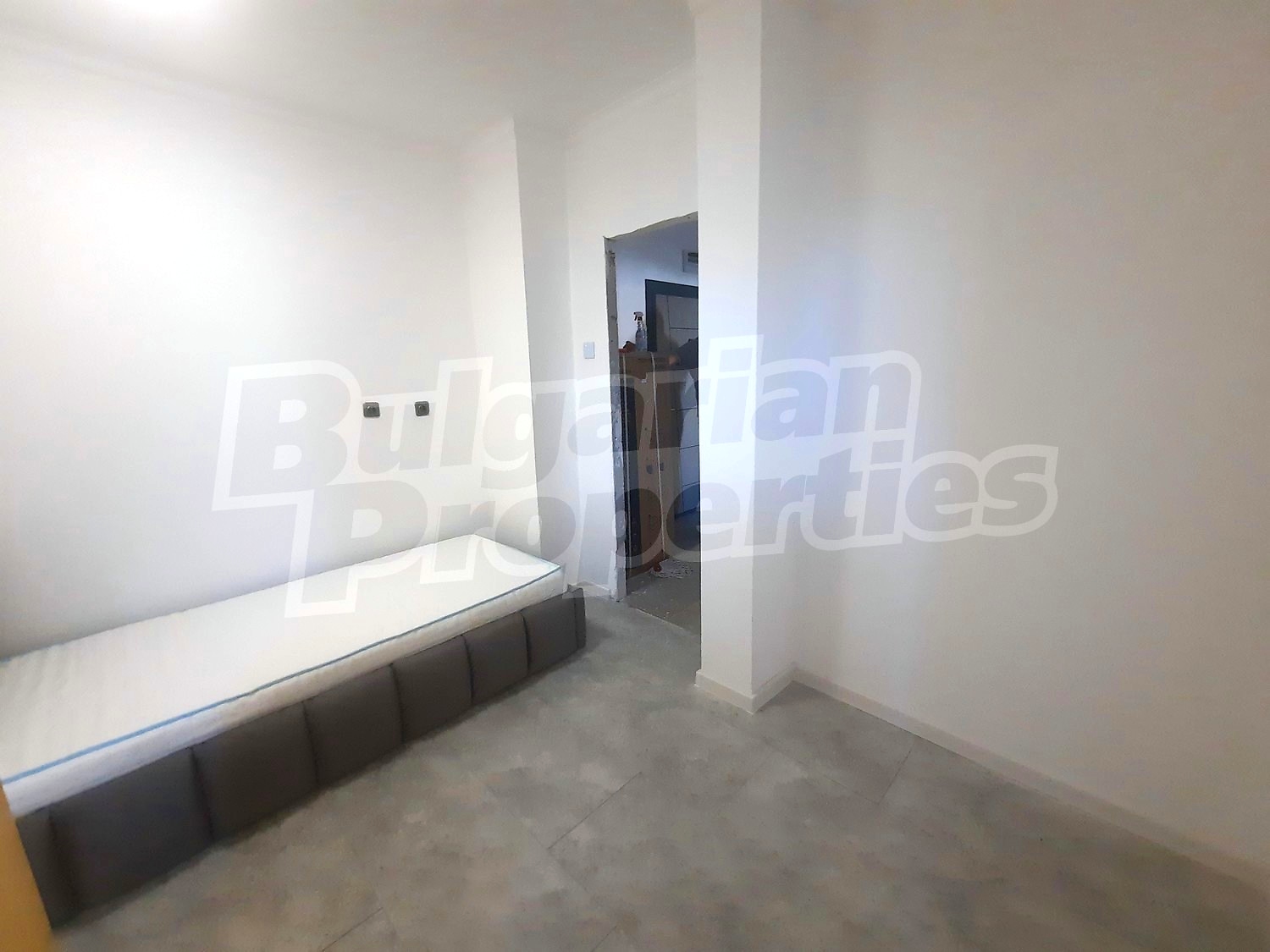 Gallery Picture 10