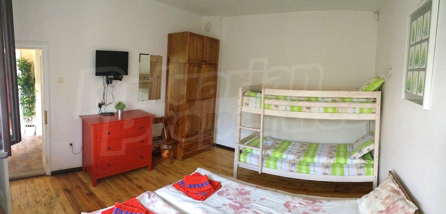 Gallery Picture 4