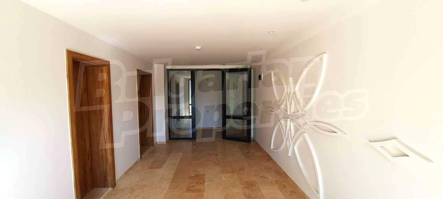 Gallery Picture 30