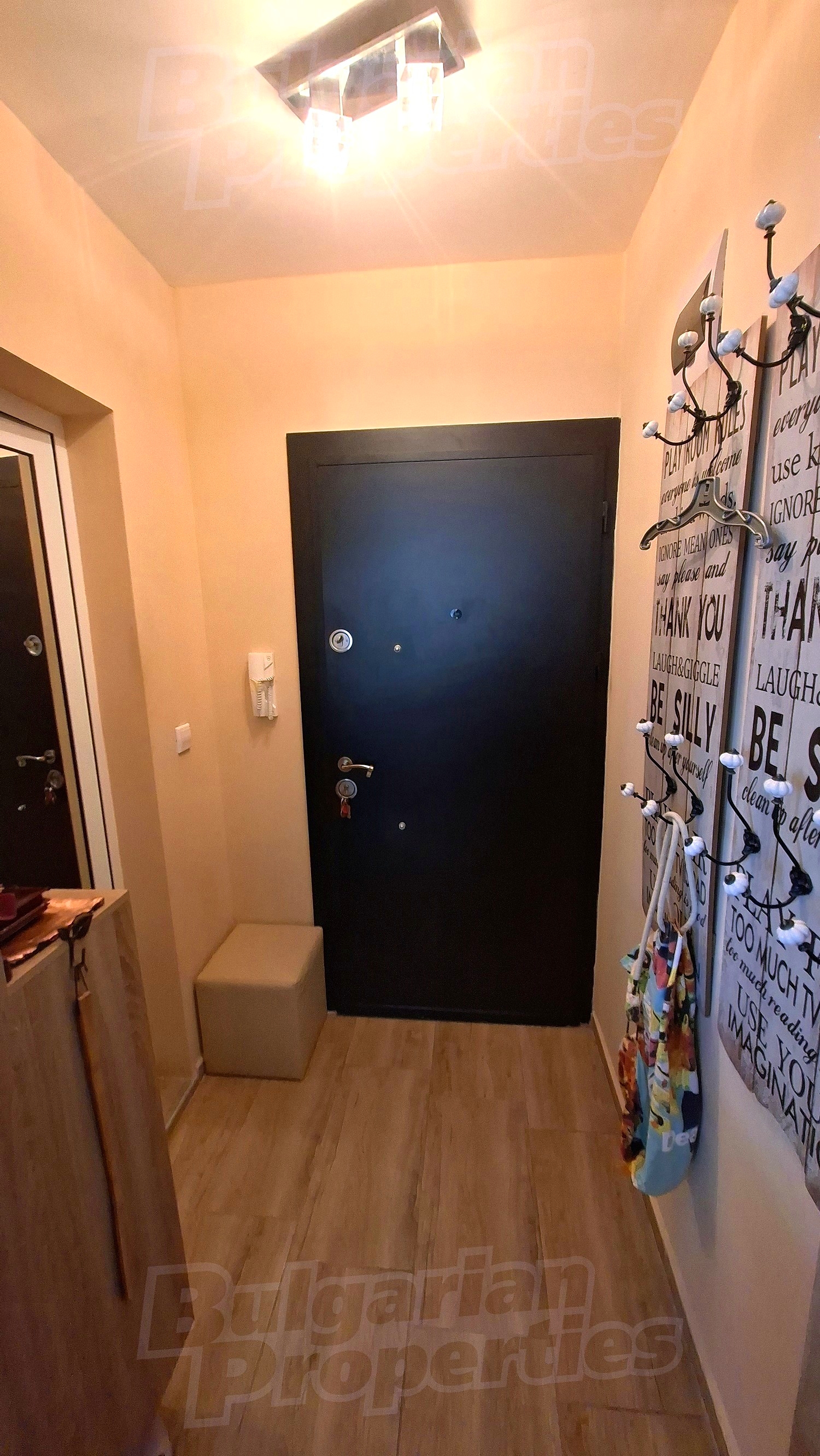 Gallery Picture 7