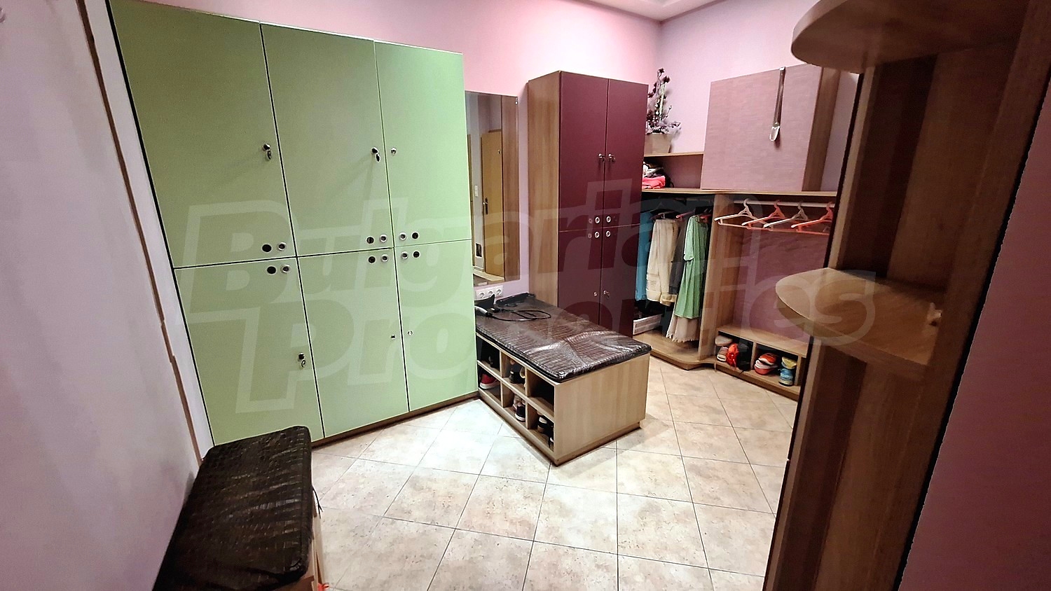 Gallery Picture 13