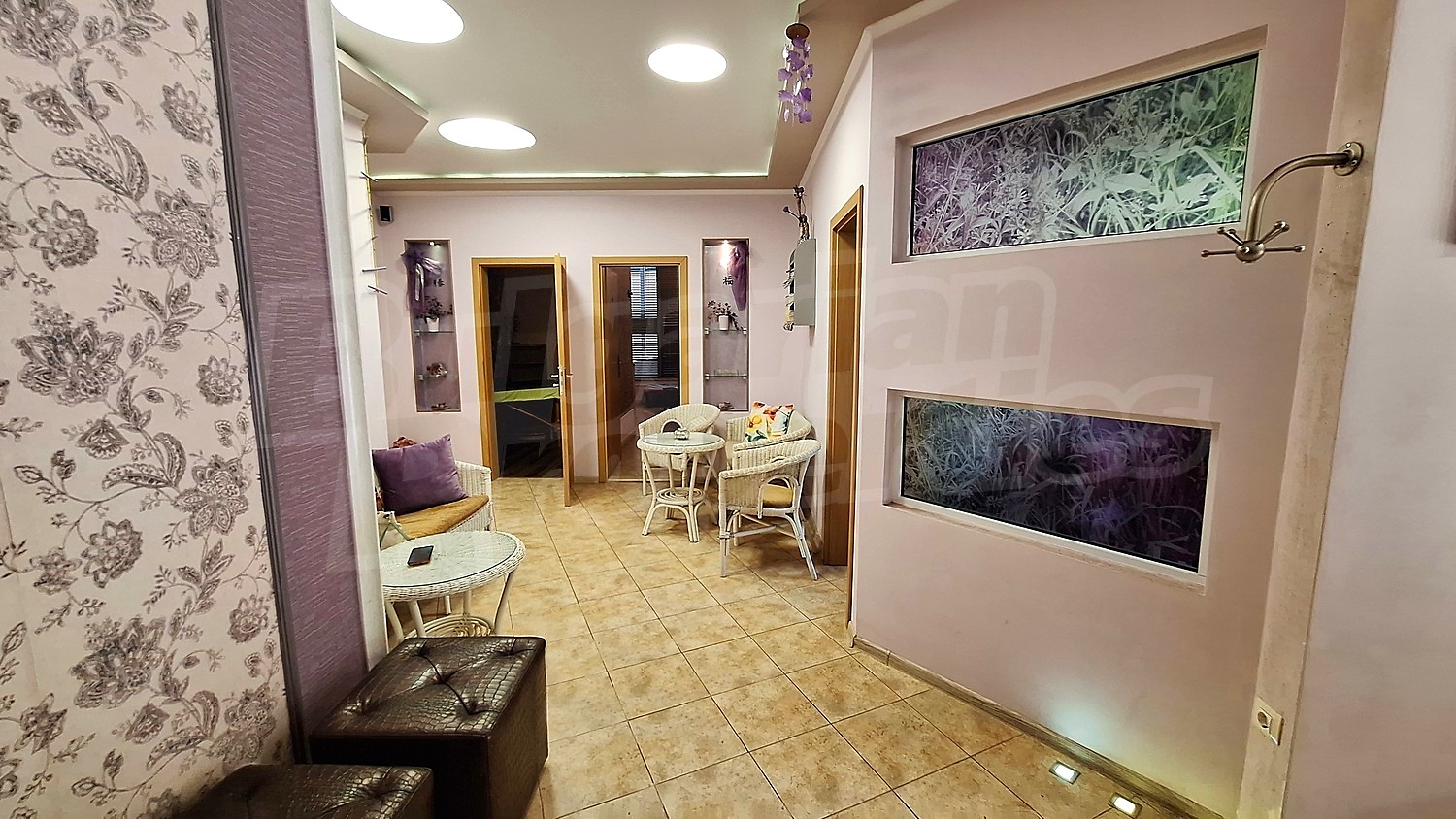 Gallery Picture 3