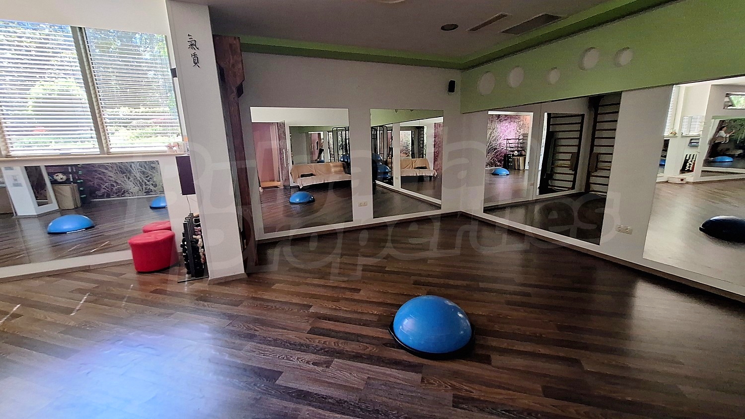 Gallery Picture 7