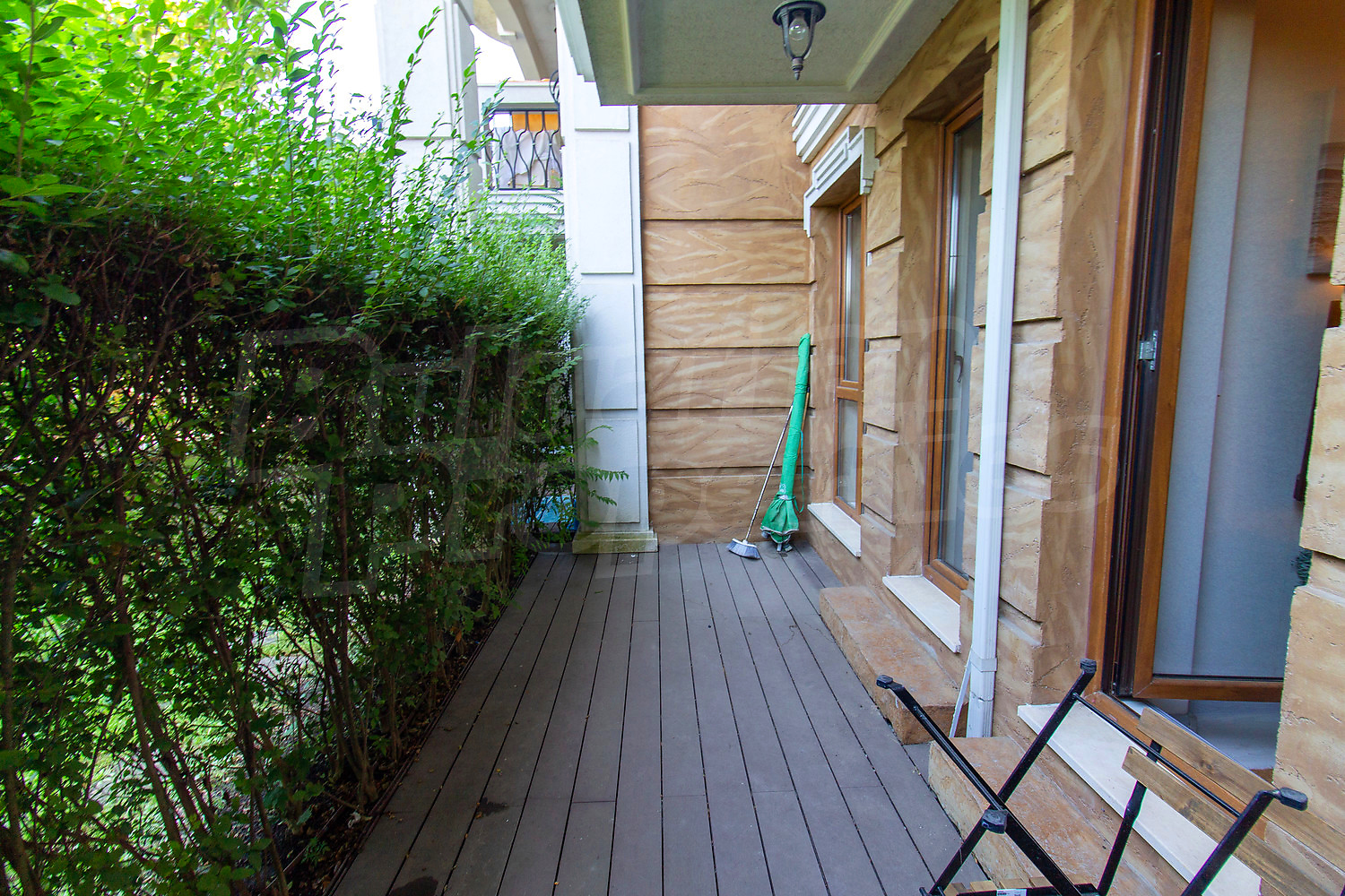 Gallery Picture 9