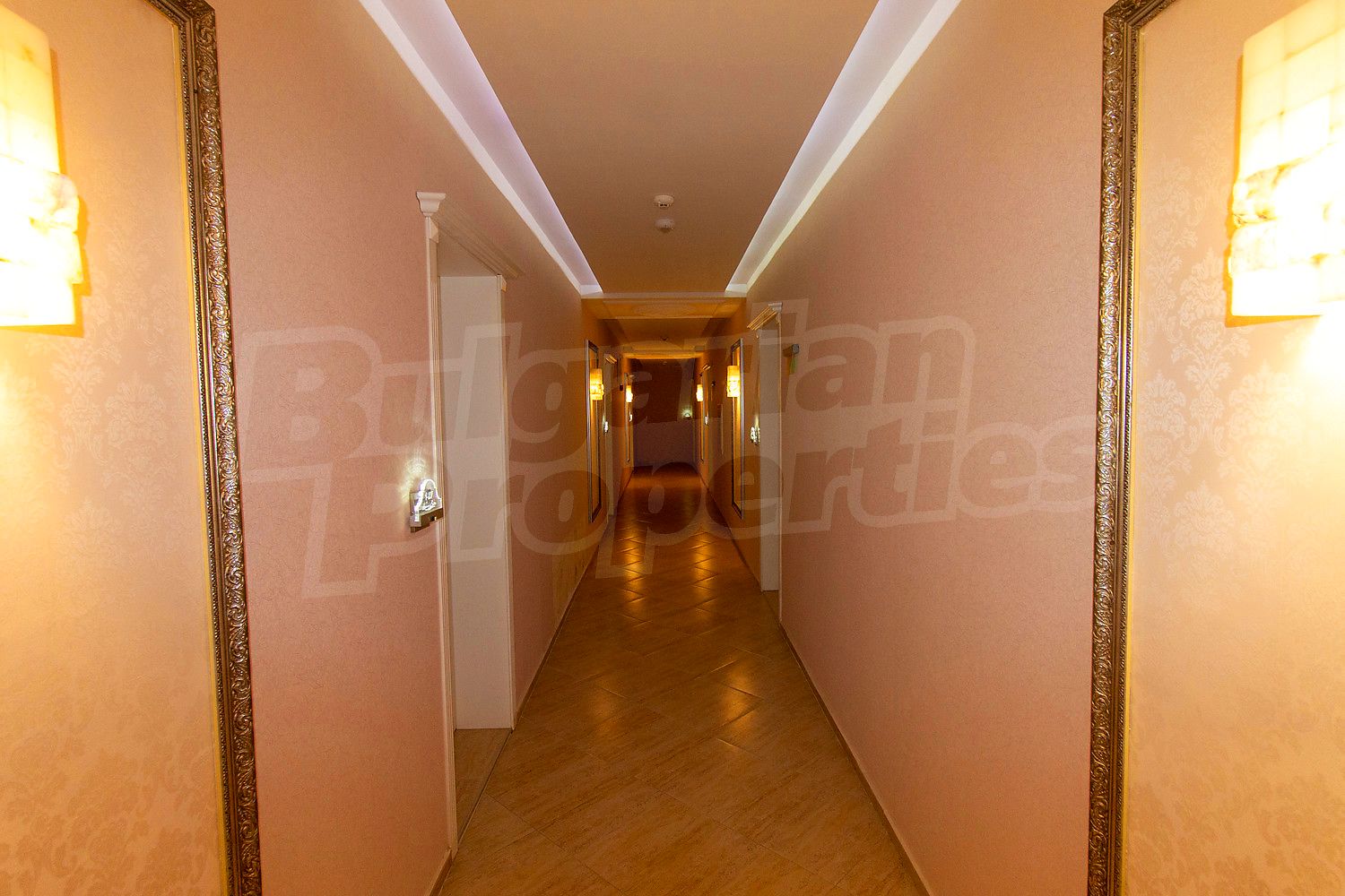 Gallery Picture 14