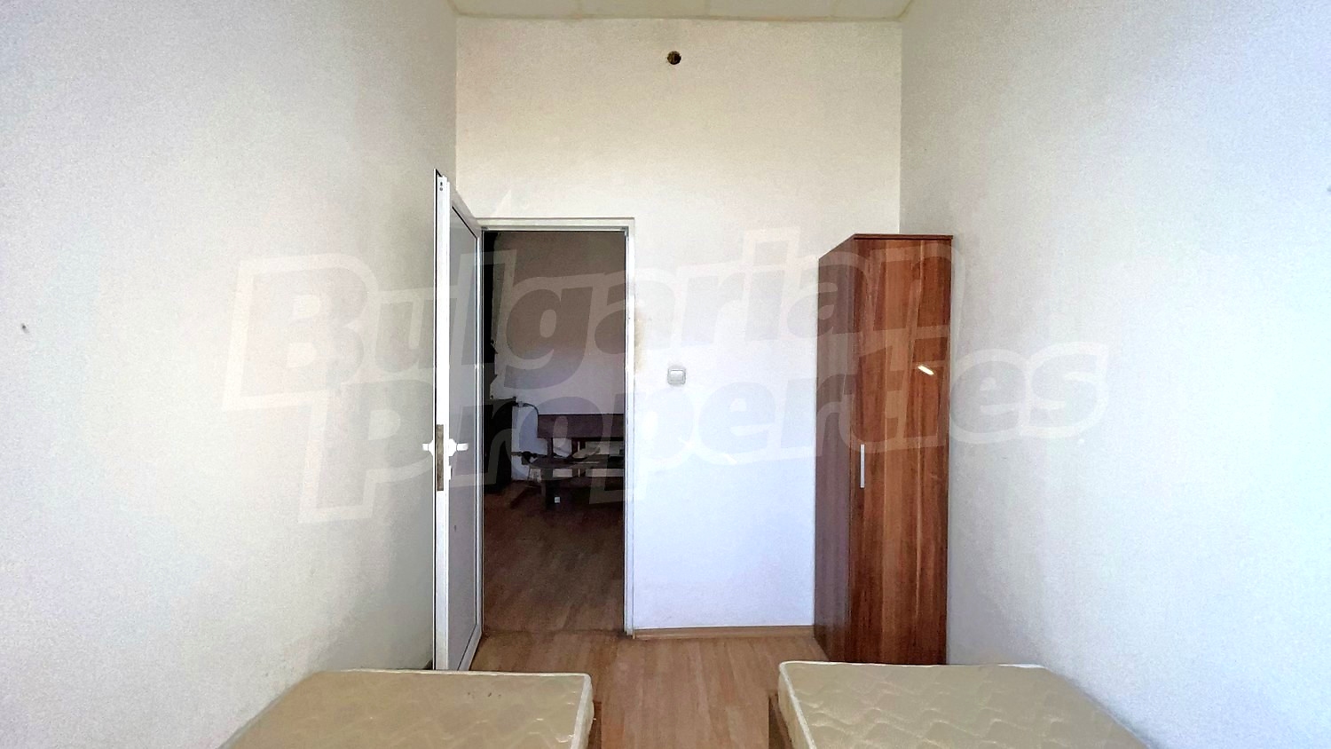 Gallery Picture 15