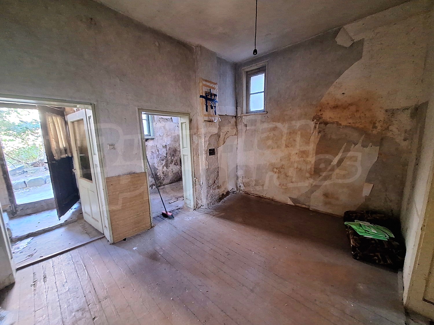 Gallery Picture 15