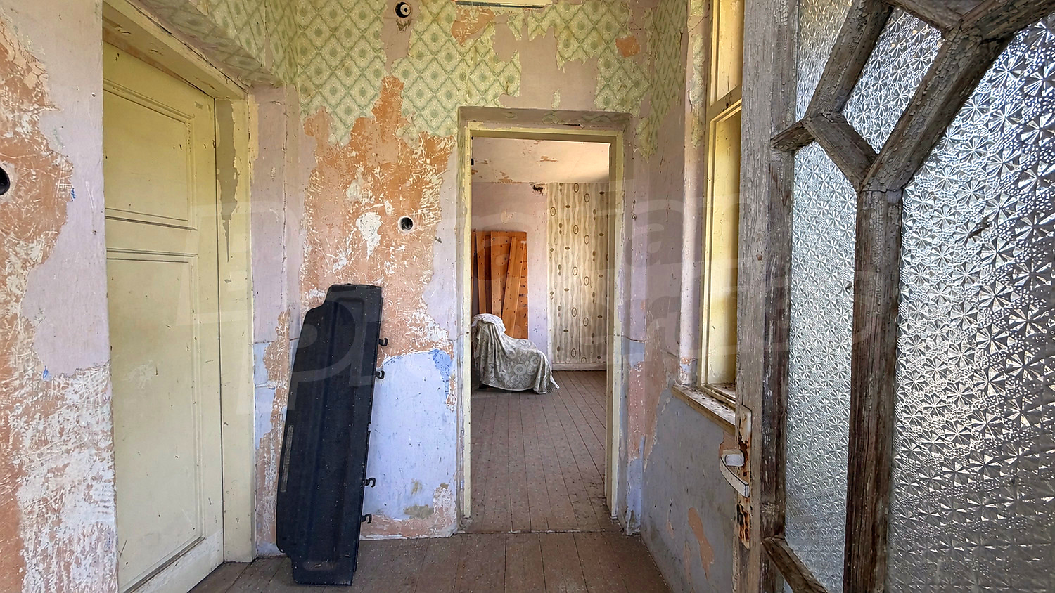 Gallery Picture 16