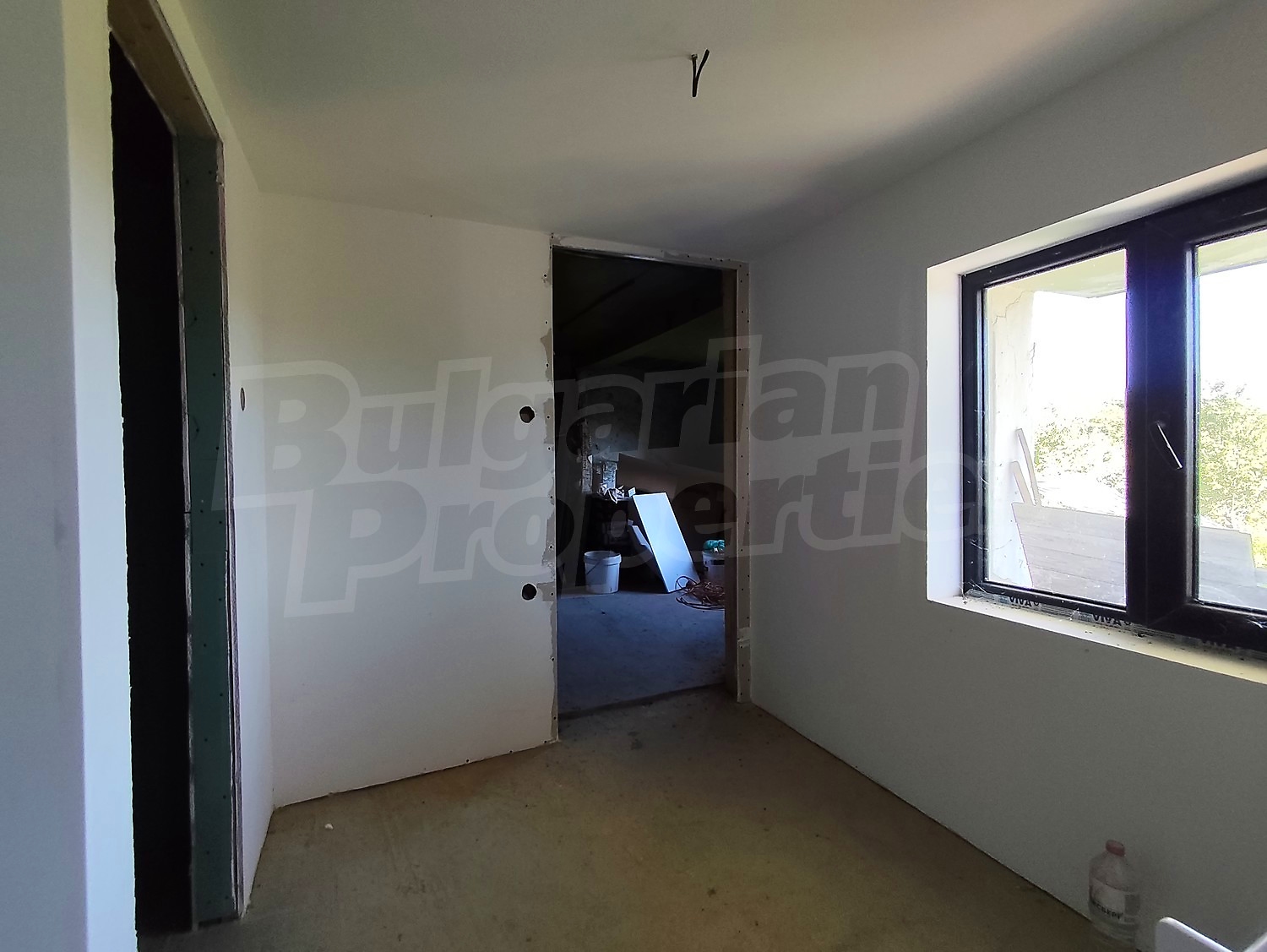 Gallery Picture 10