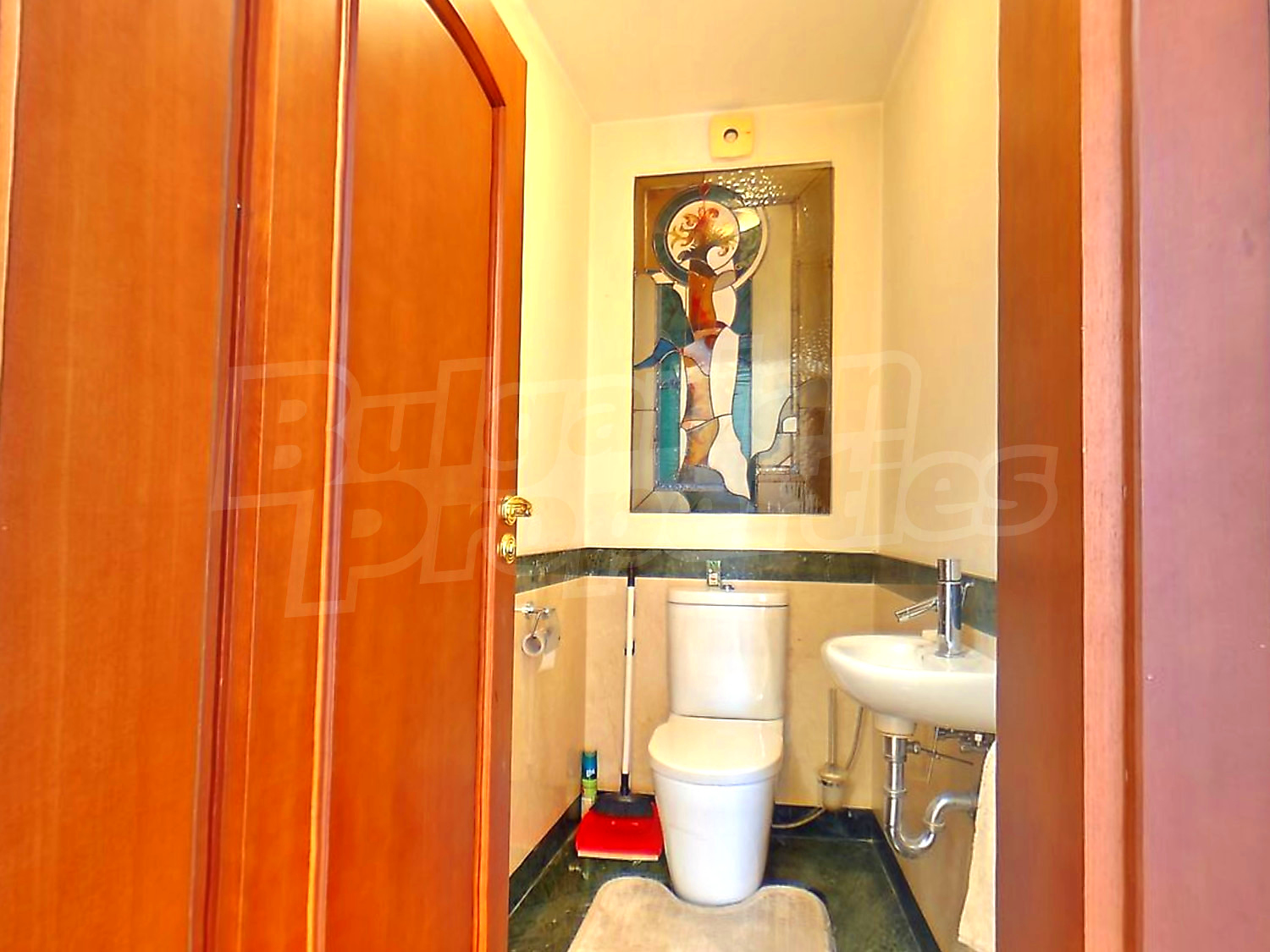 Gallery Picture 28