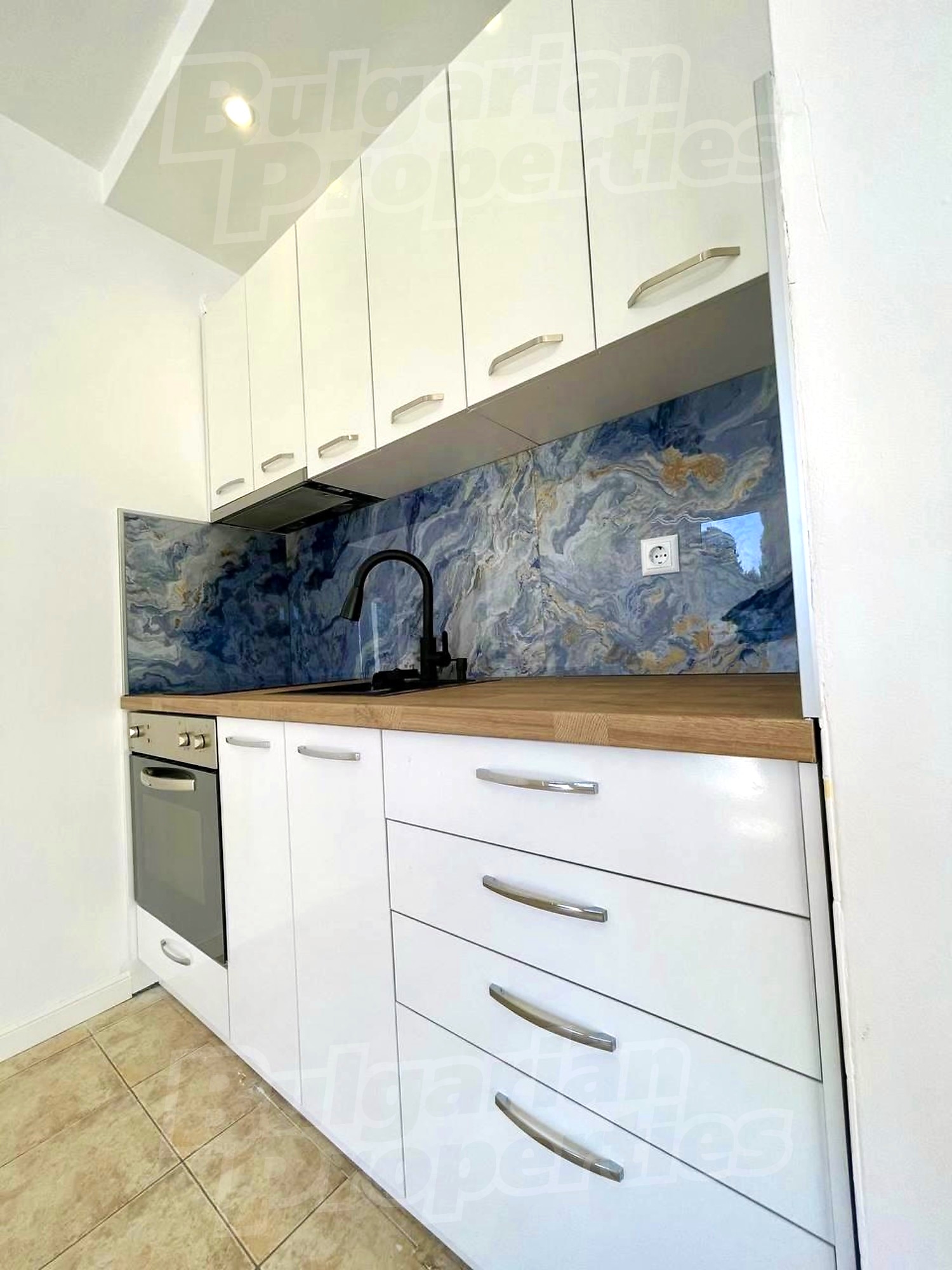Gallery Picture 6
