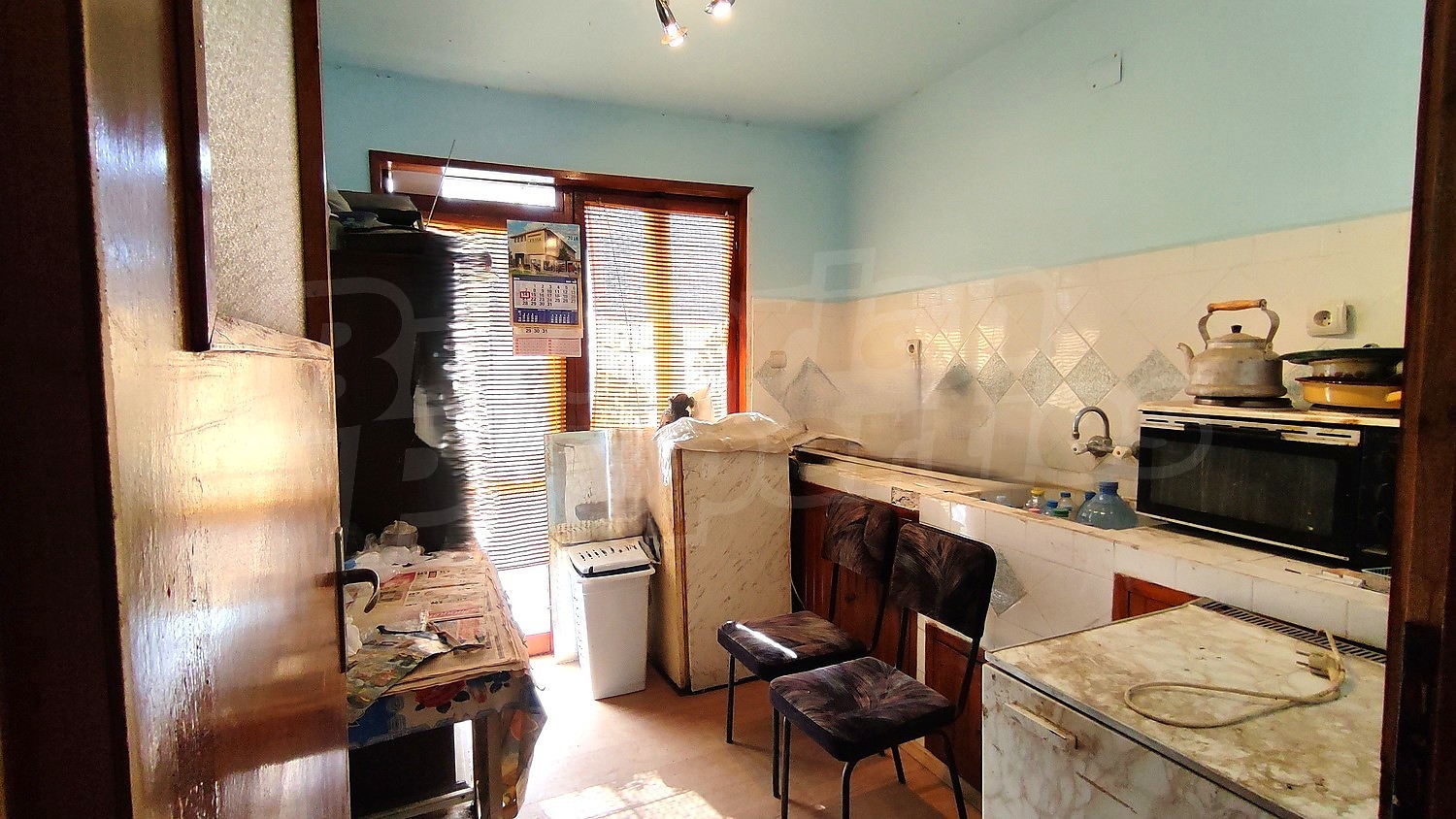 inside, kitchen
