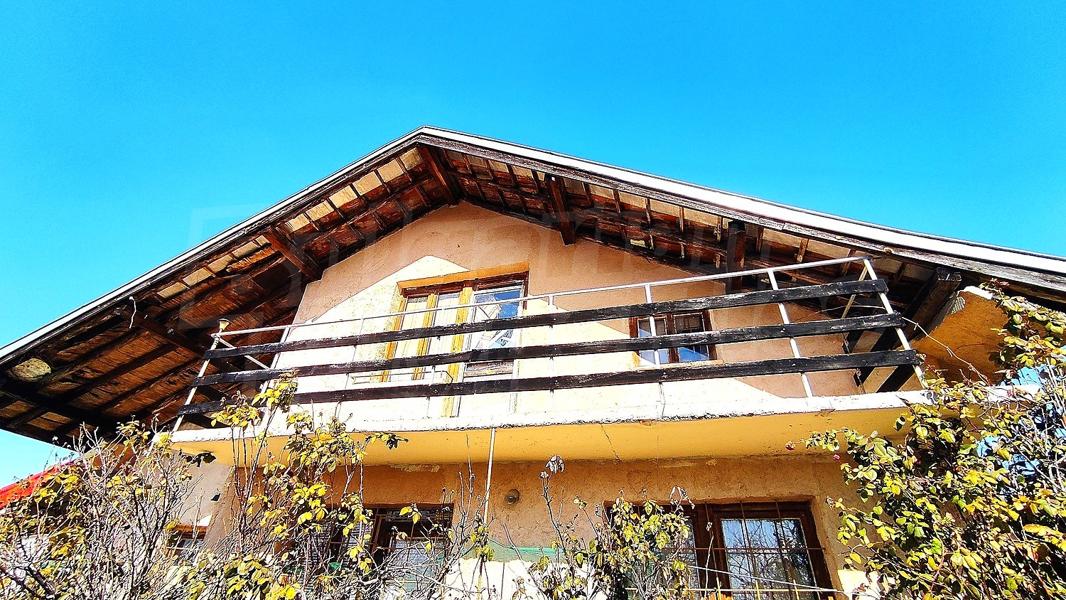 outside, facade, balcony
