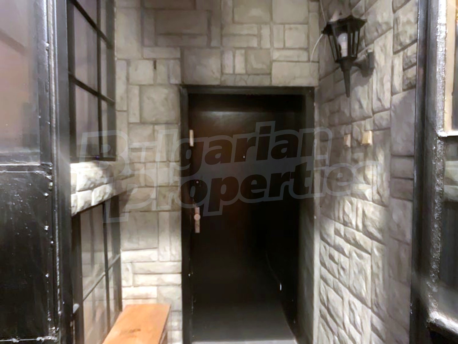 Gallery Picture 28