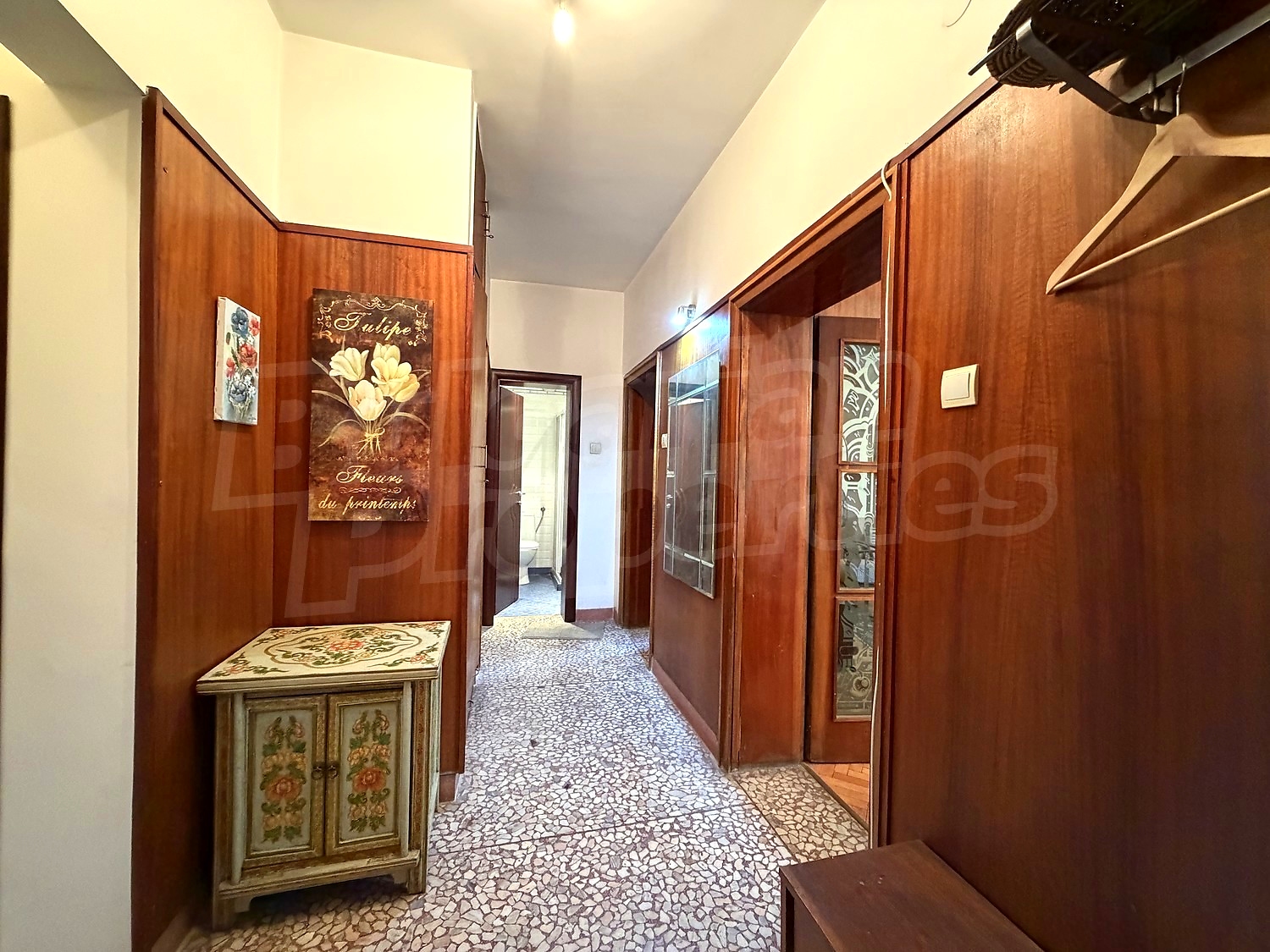 Gallery Picture 9