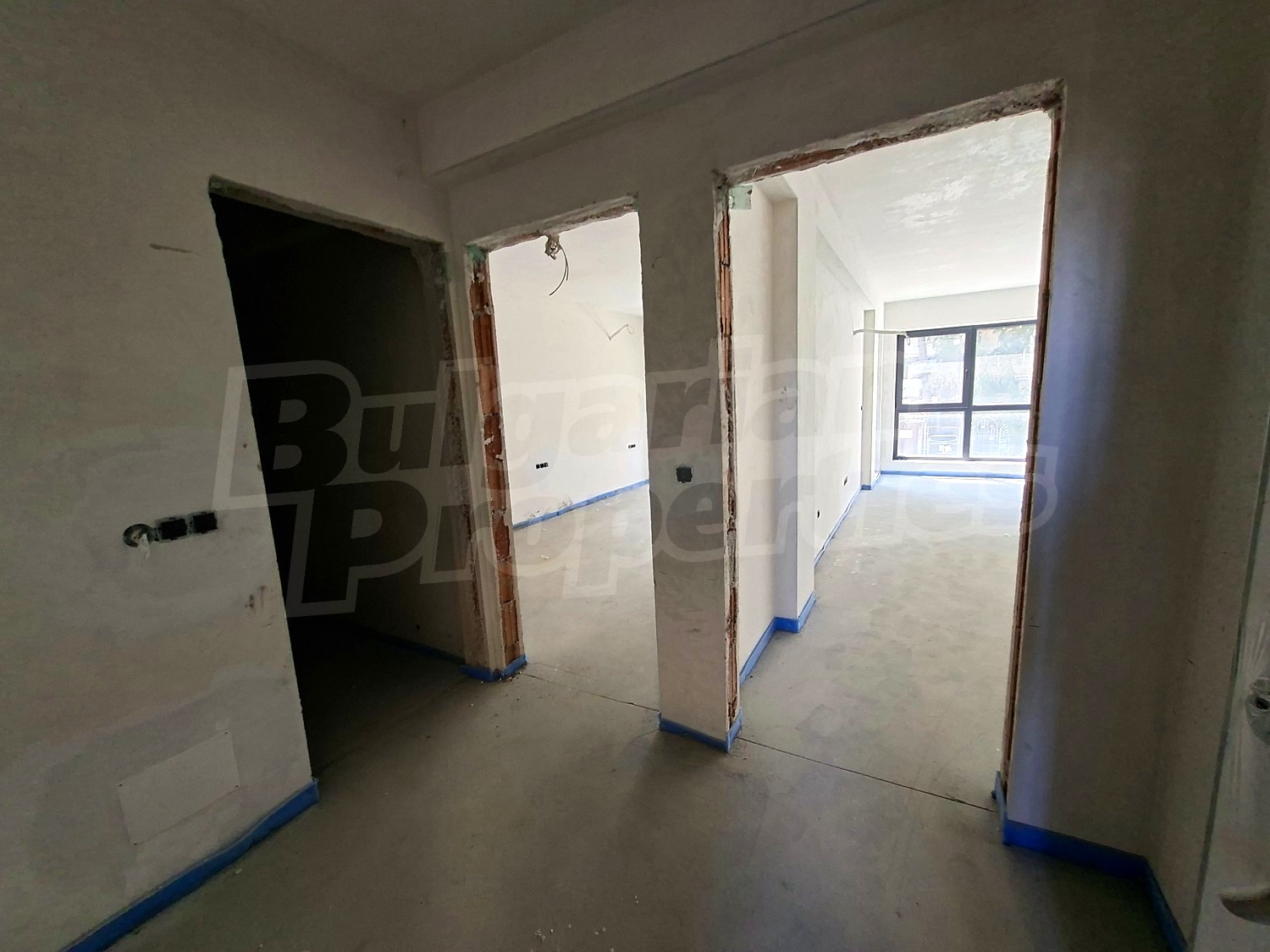 Gallery Picture 10