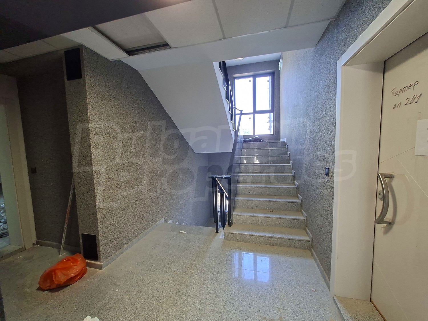 Gallery Picture 14