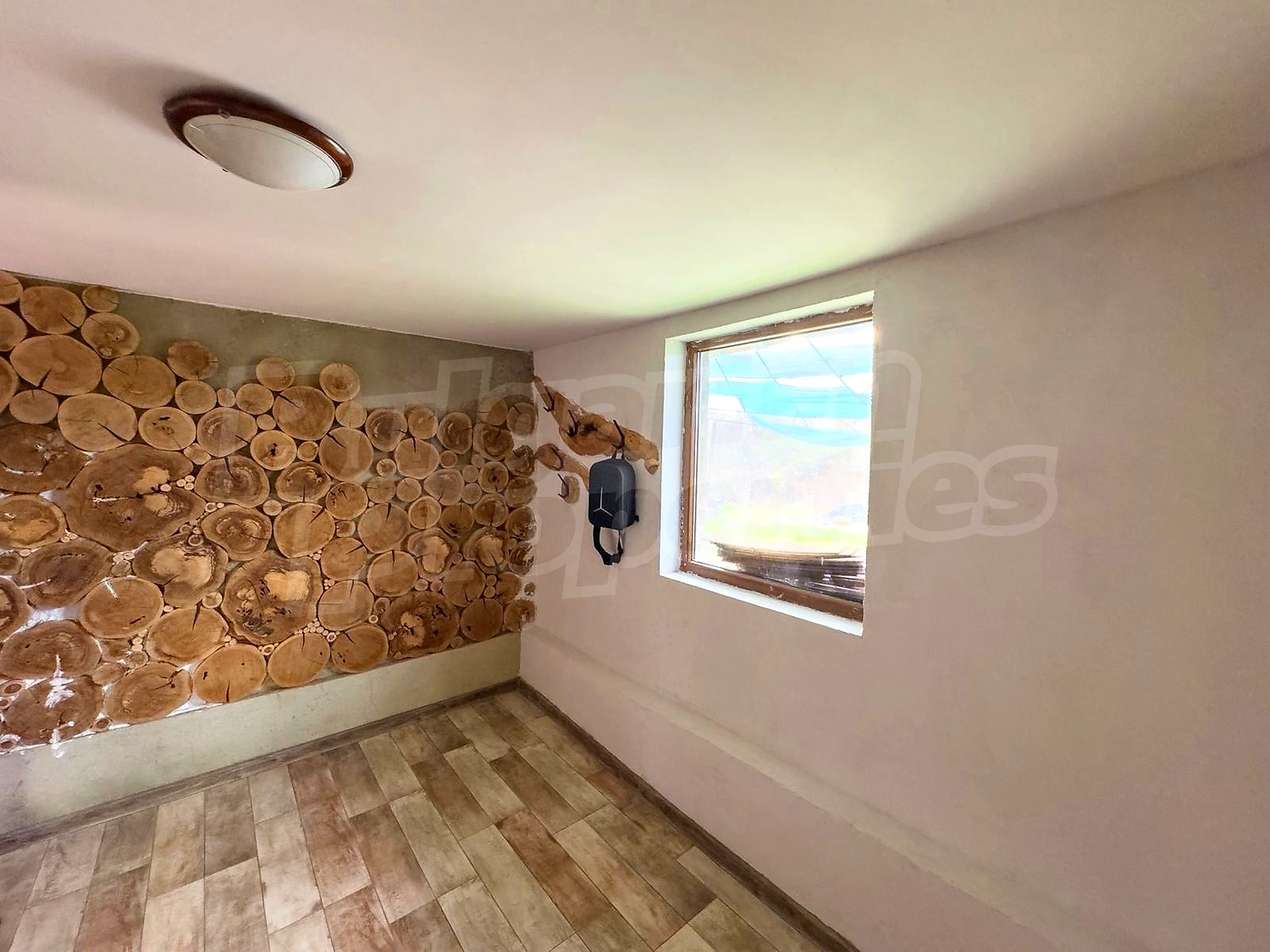 Gallery Picture 5