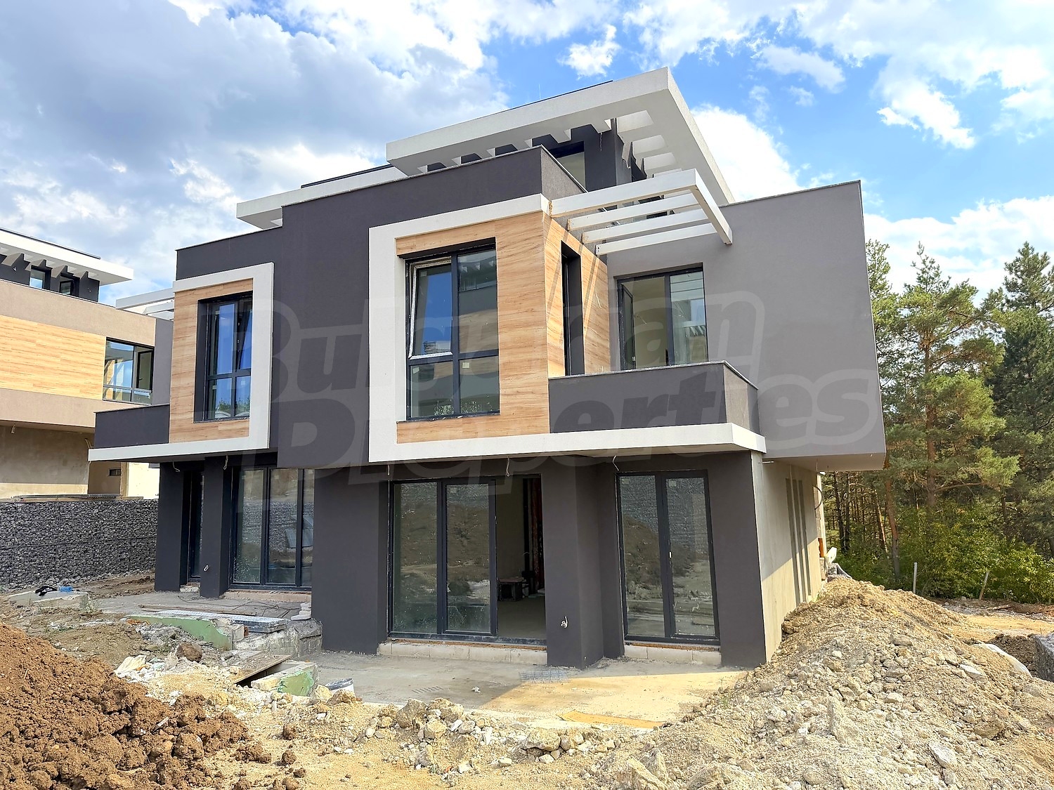 Gallery Picture 3