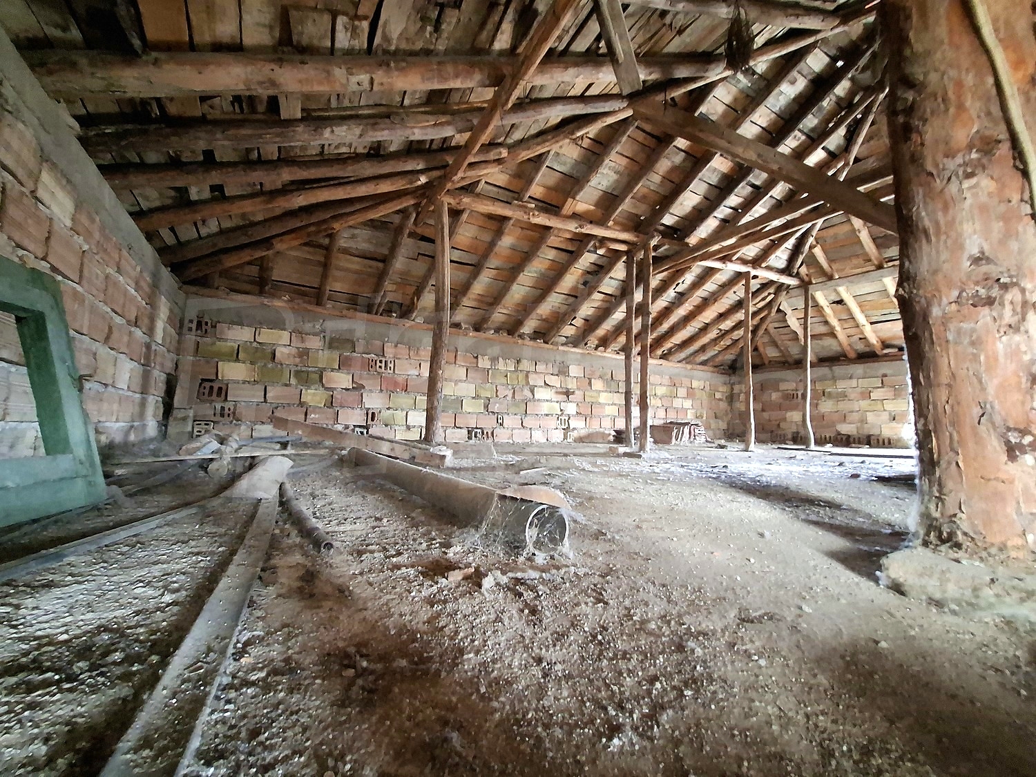Gallery Picture 33