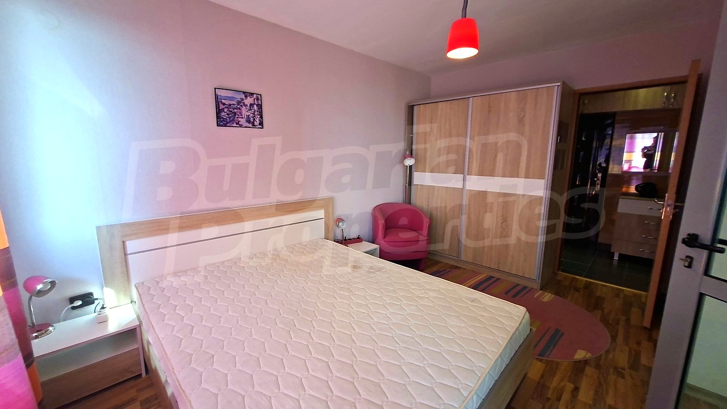 Gallery Picture 5