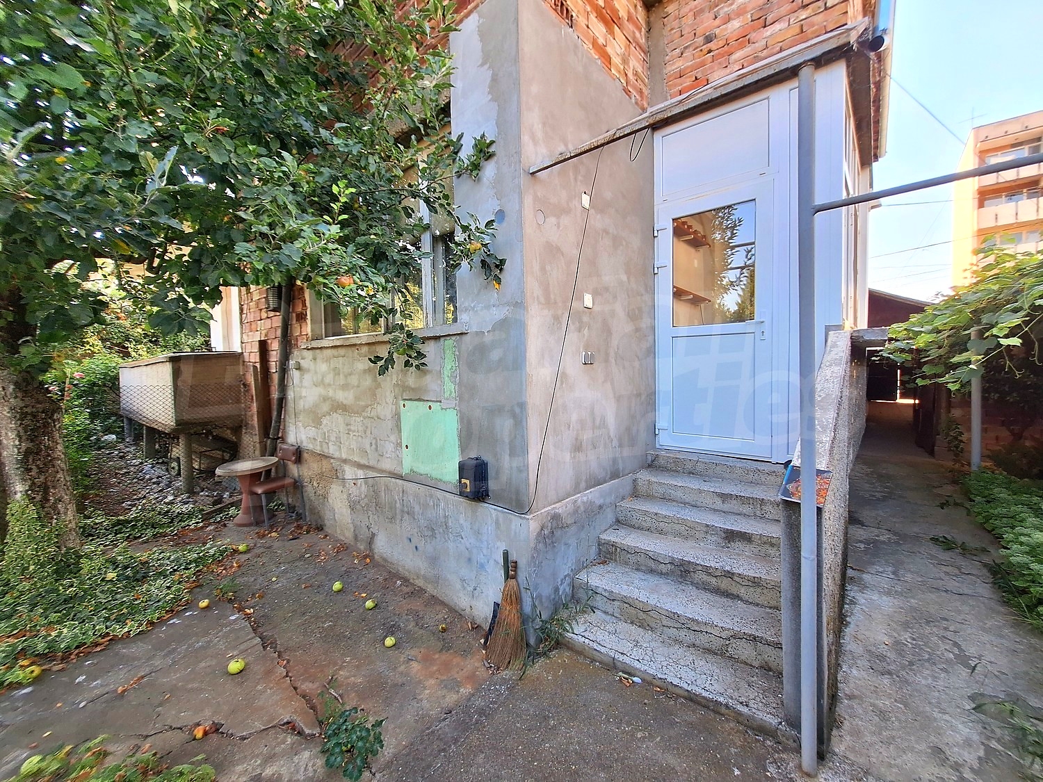 Gallery Picture 6