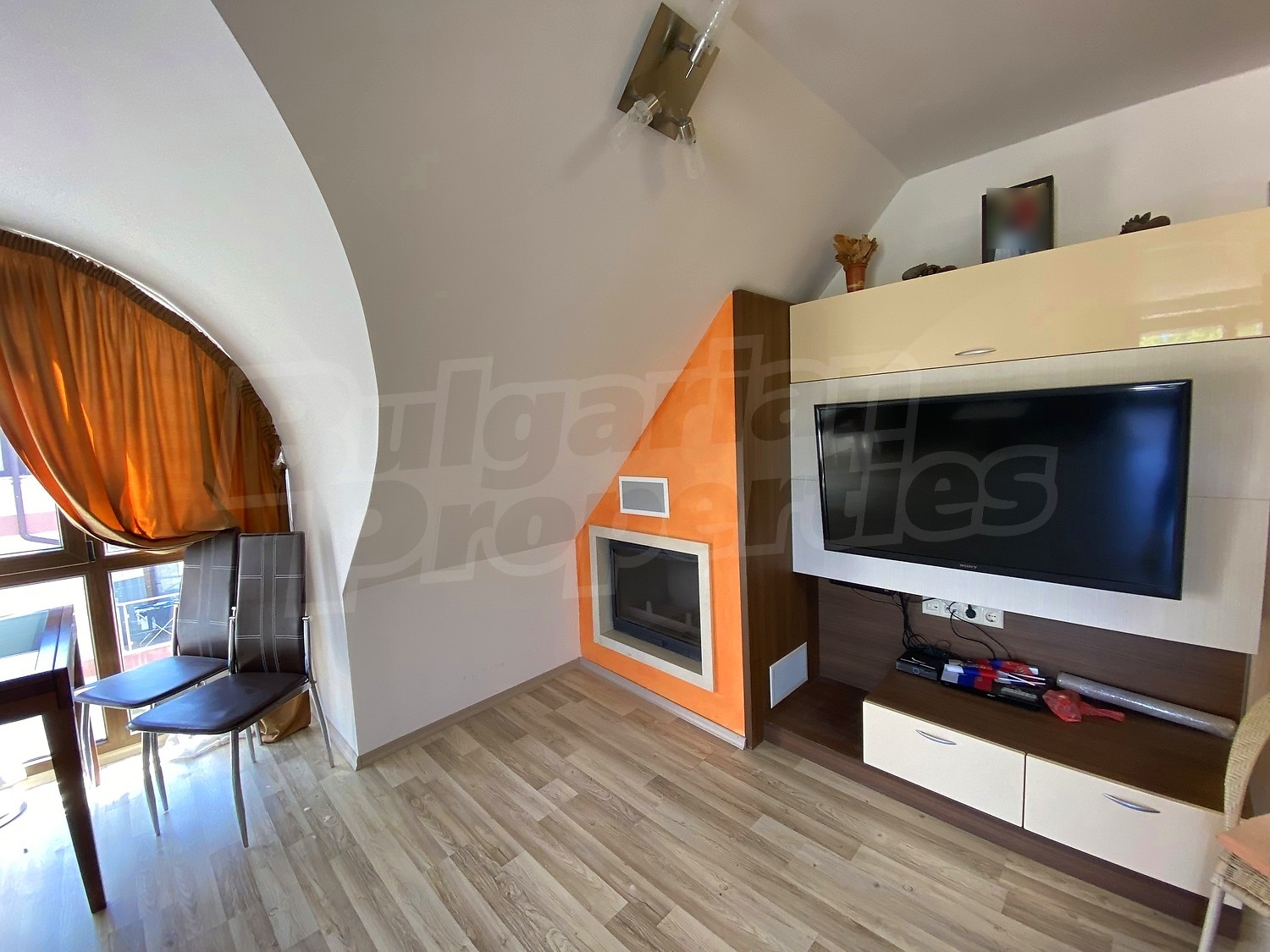 Gallery Picture 4