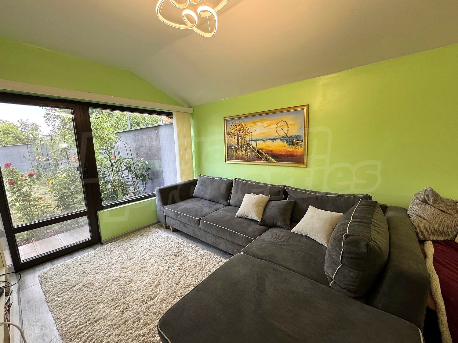 Gallery Picture 23