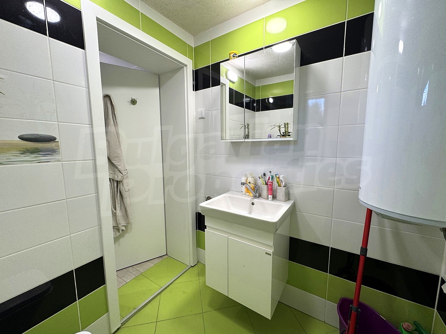 Gallery Picture 24