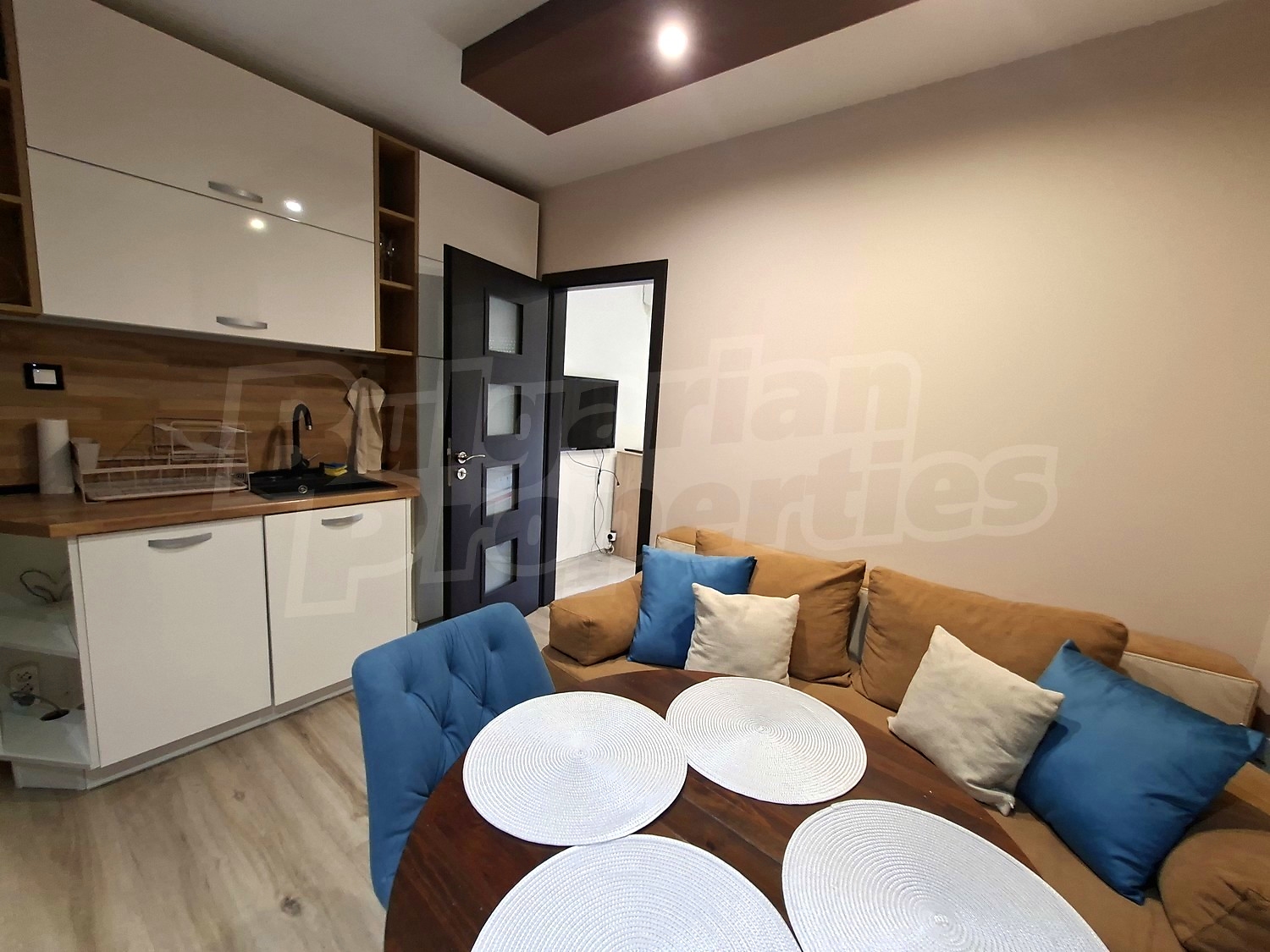 Gallery Picture 2