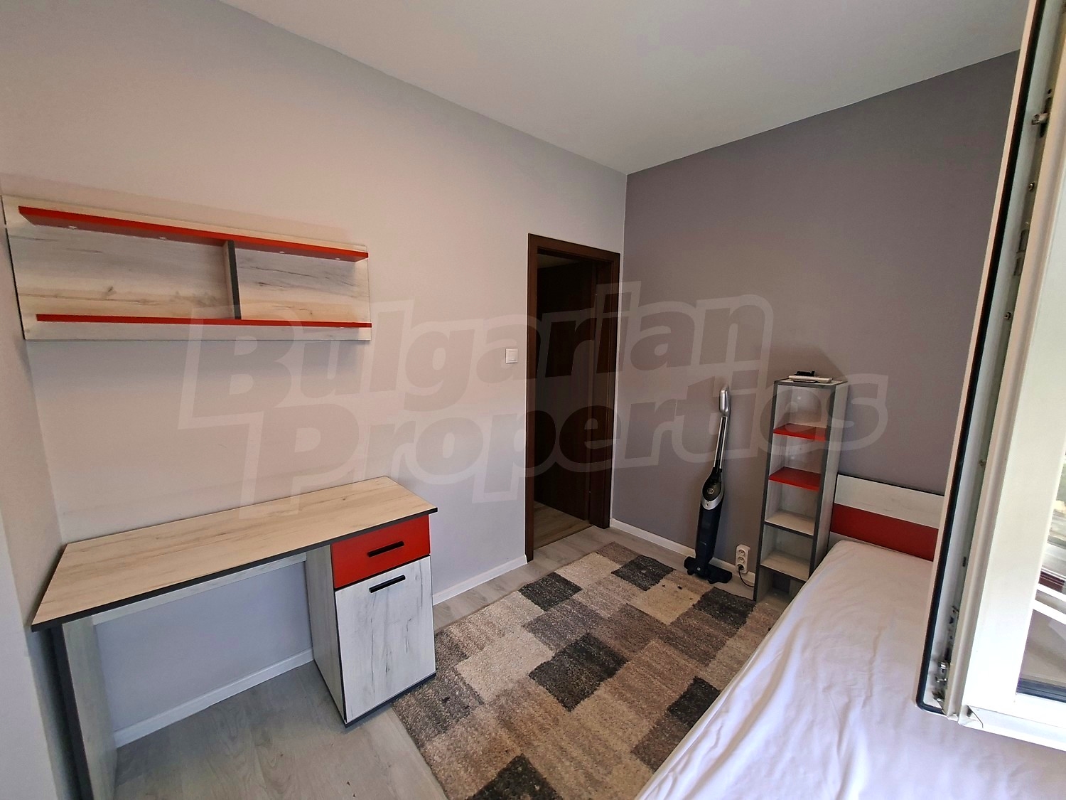 Gallery Picture 12