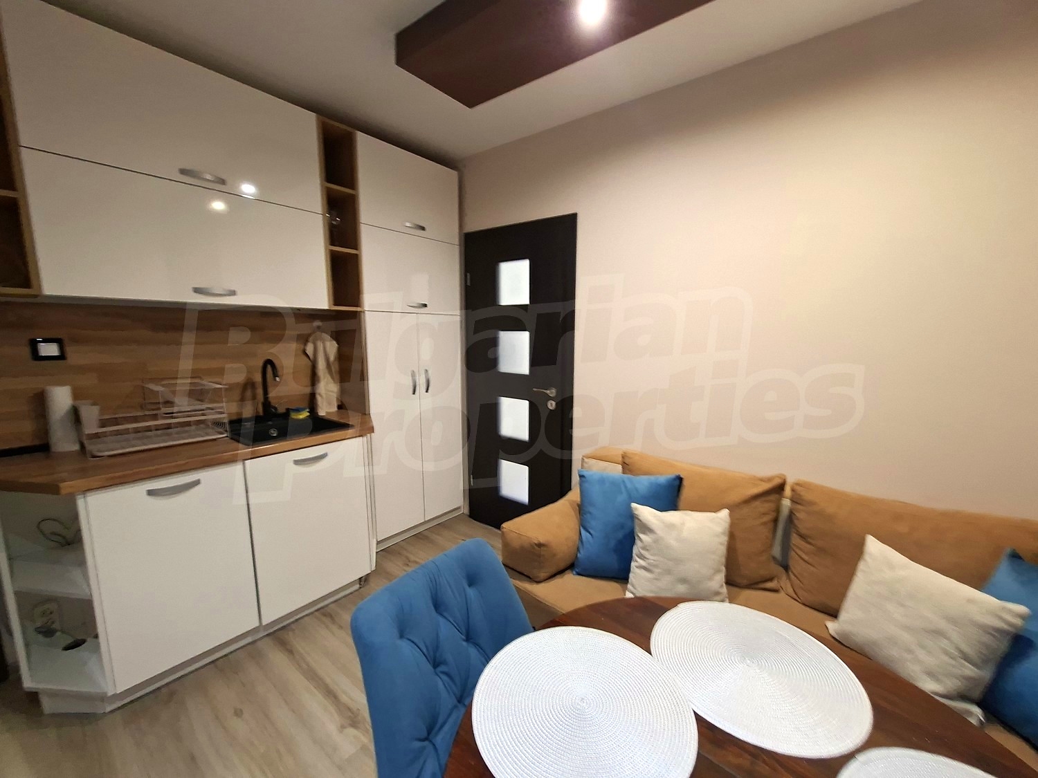 Gallery Picture 4
