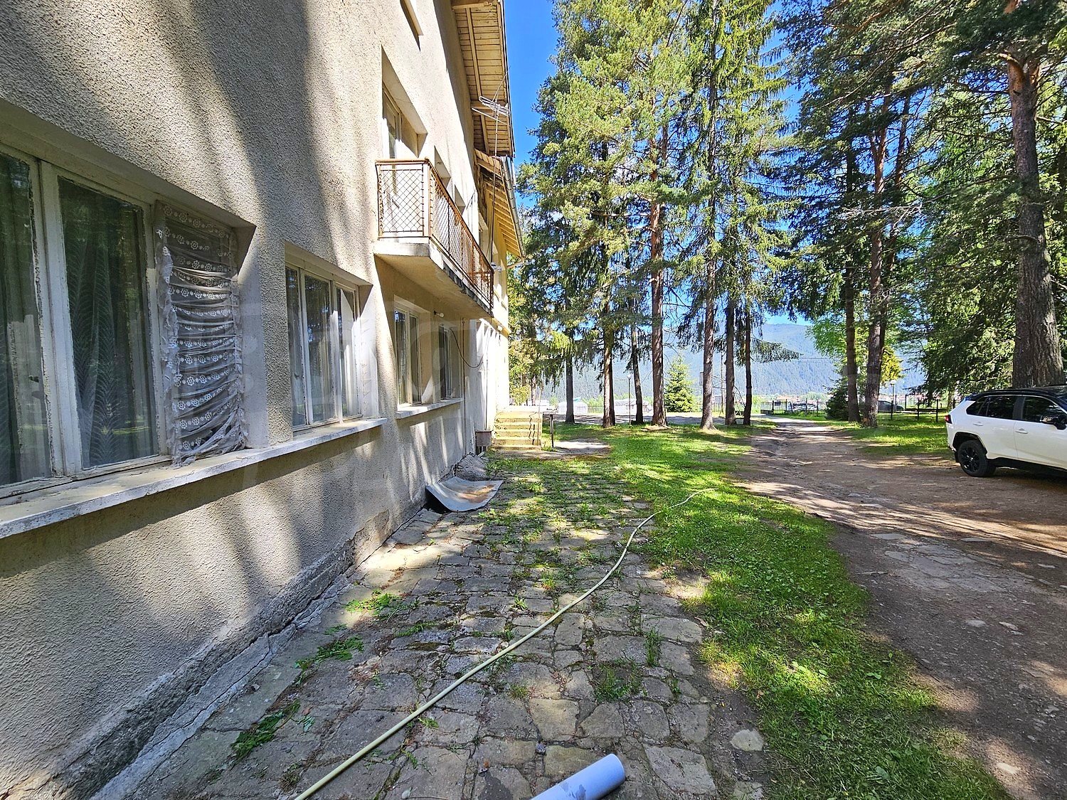 Gallery Picture 34