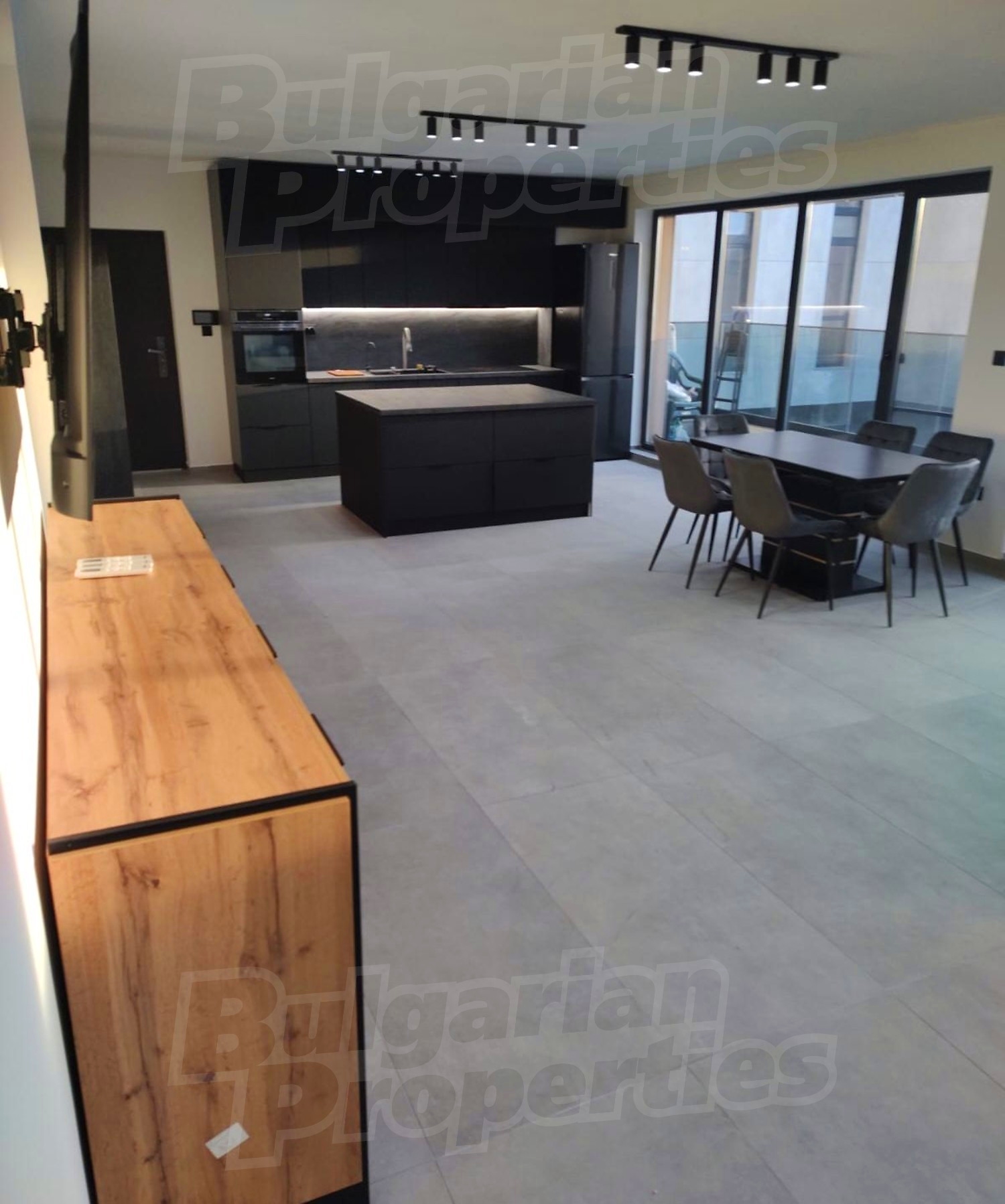 Gallery Picture 6