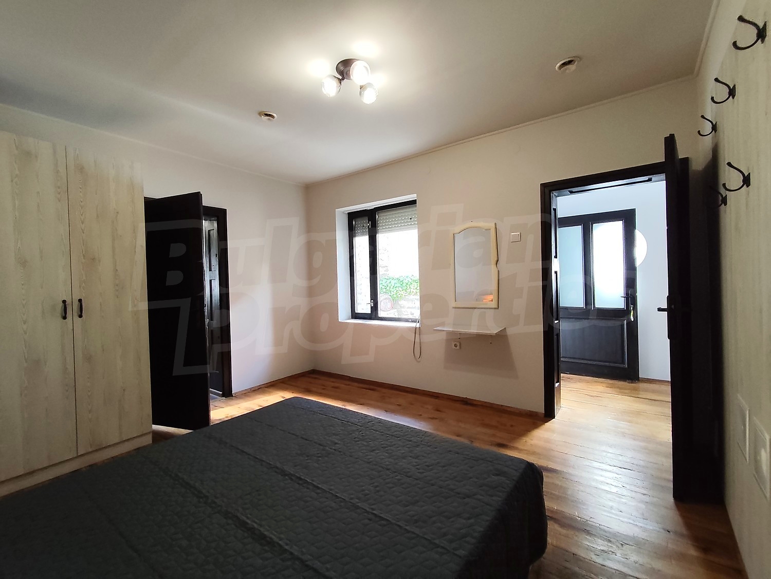 Gallery Picture 24
