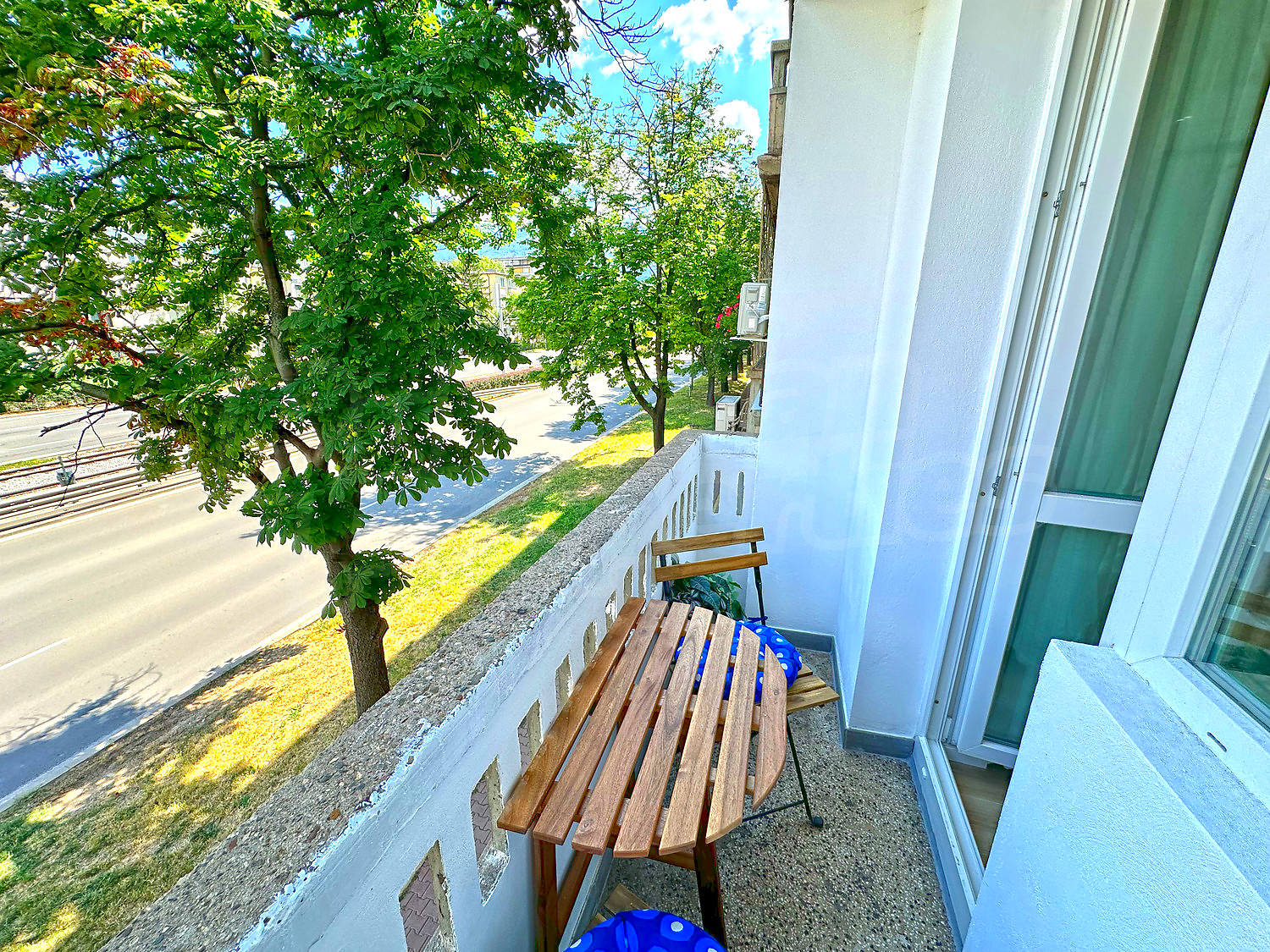 Gallery Picture 6