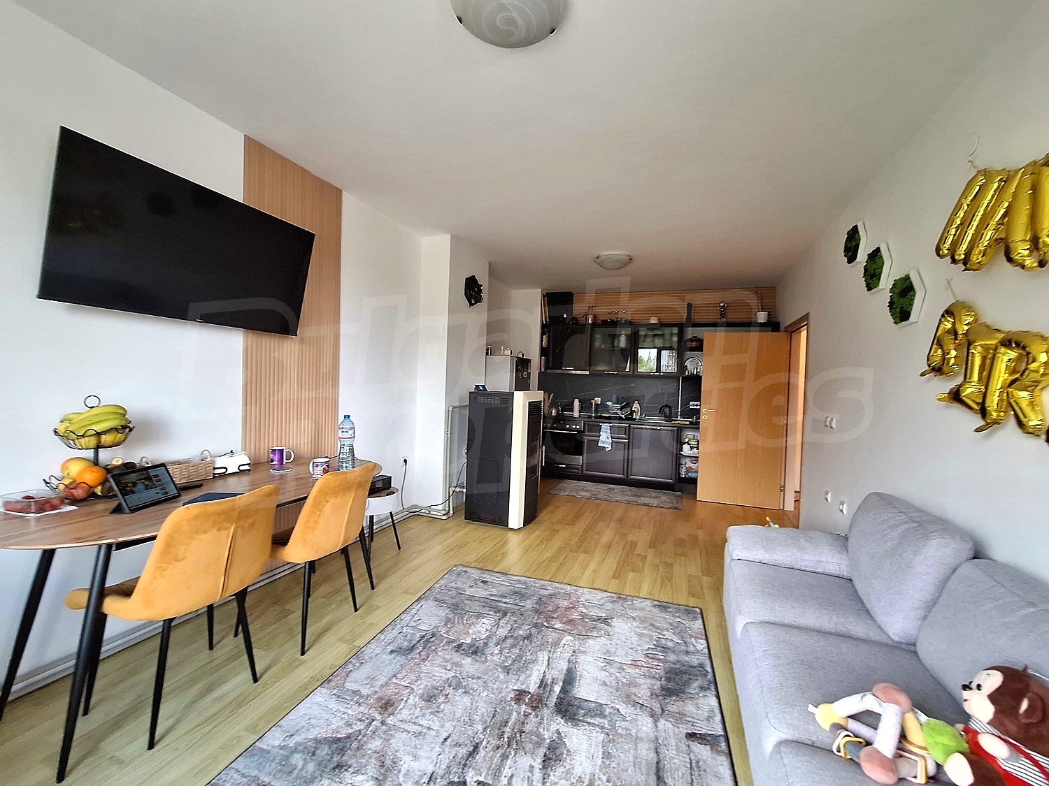 Gallery Picture 35