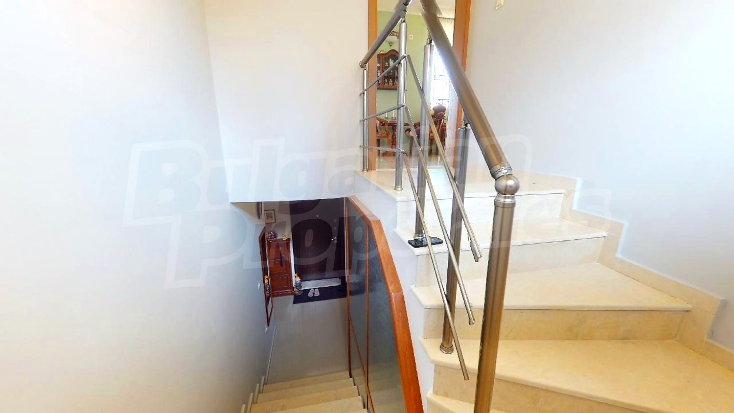 Gallery Picture 19