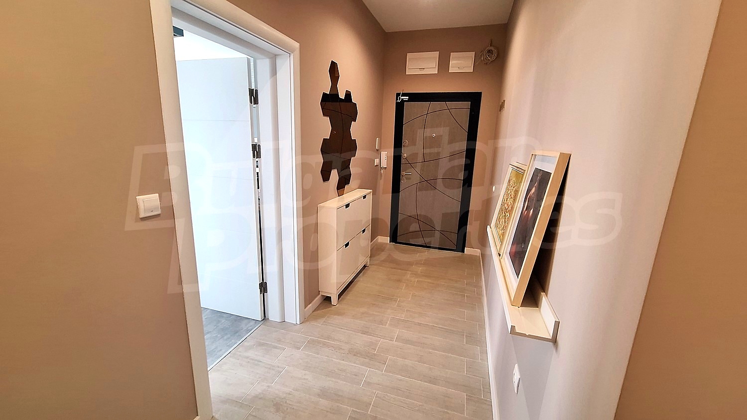 Gallery Picture 17
