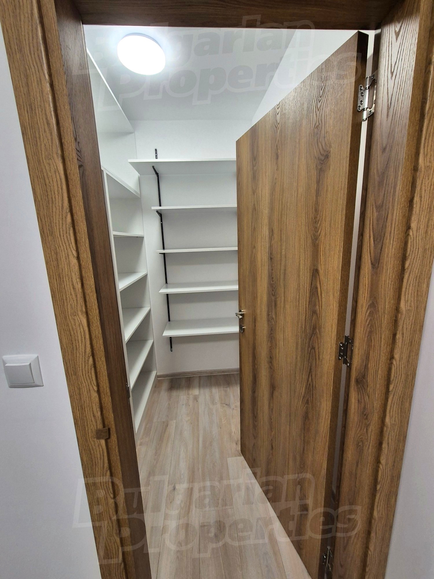 Gallery Picture 7