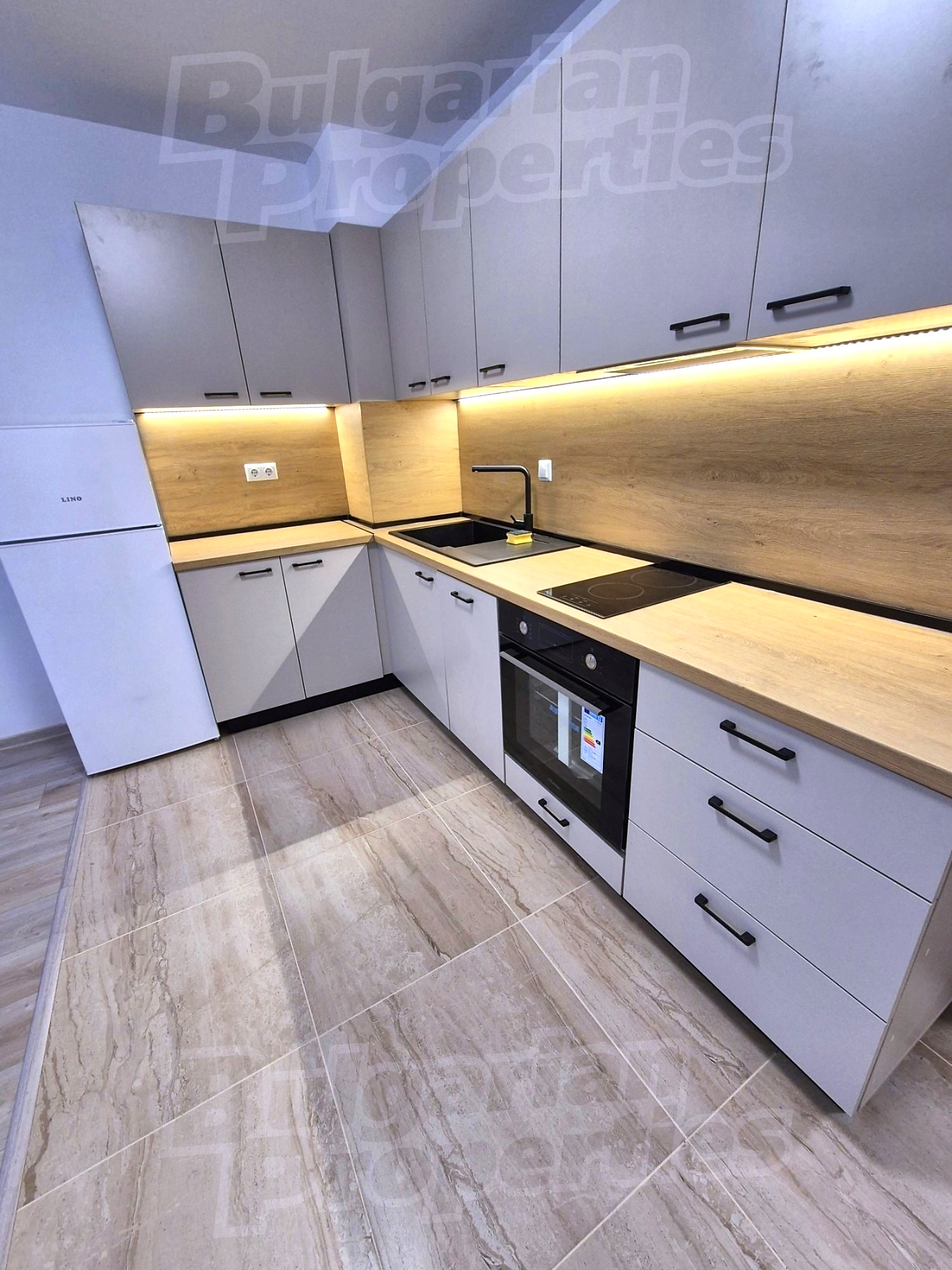 Gallery Picture 3